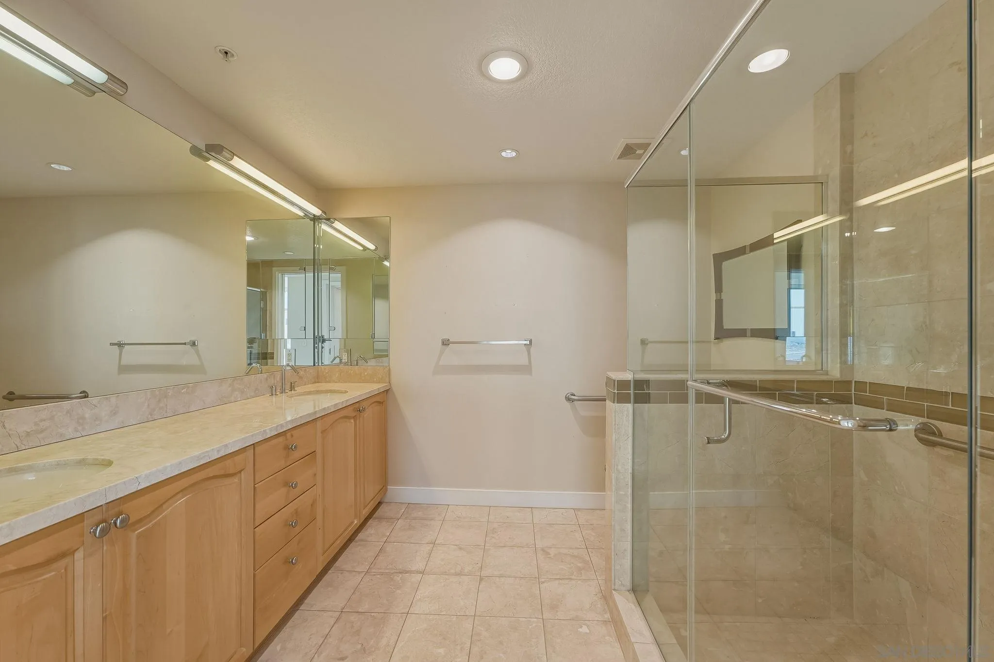 https://cdn.realtyfeed.com/cdn/127/260025226/7abe71f305a52e60404575b4d1b2df16.webp