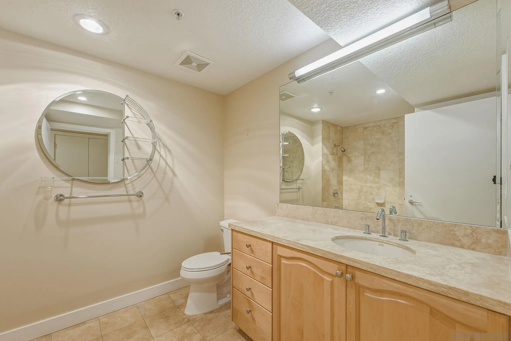 https://cdn.realtyfeed.com/cdn/127/260025226/8bb0a8b41773f8f4d9f24cbb1ca6b889.webp