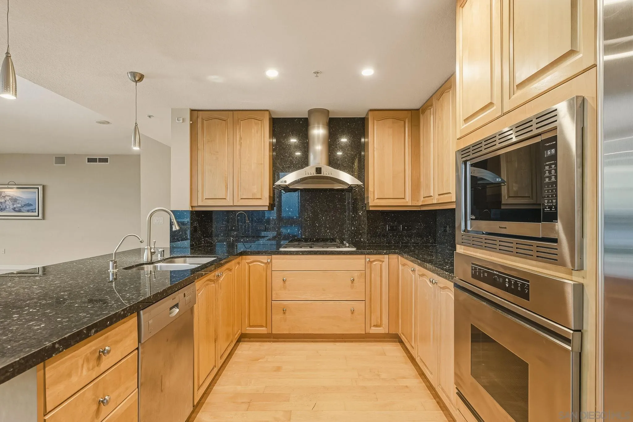https://cdn.realtyfeed.com/cdn/127/260025226/a4b4f850e1671ac71705efea5546aead.webp