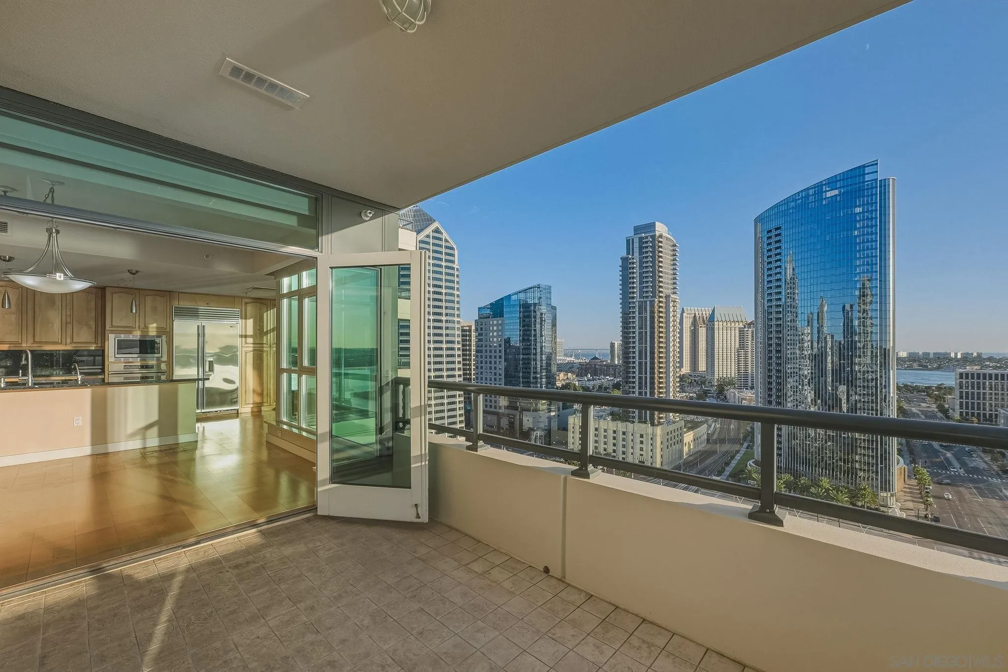 https://cdn.realtyfeed.com/cdn/127/260025226/ebb611056cf93d388dc681034d2e48e2.webp