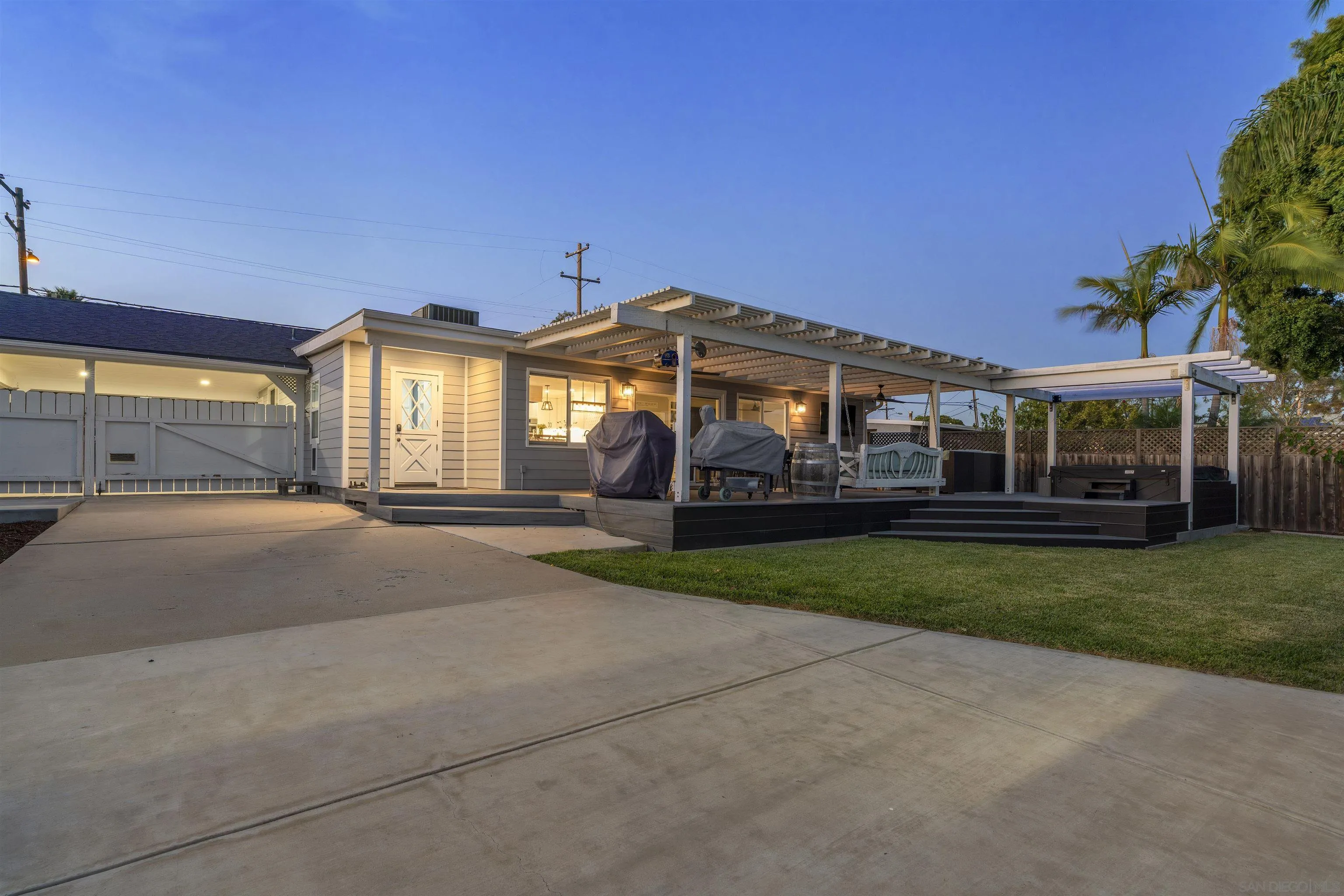 2499 Chatham St, El Cajon, CA 92020