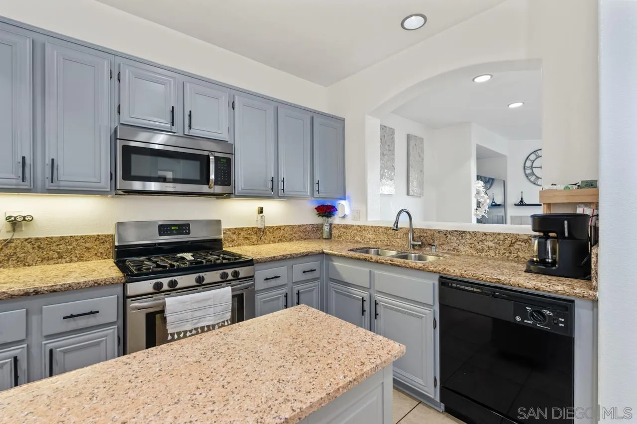 6373 Avenida De Las Vistas, #3, San Diego, CA 92154 6373 Avenida De Las Vistas, #3, San Diego, CA 92154
