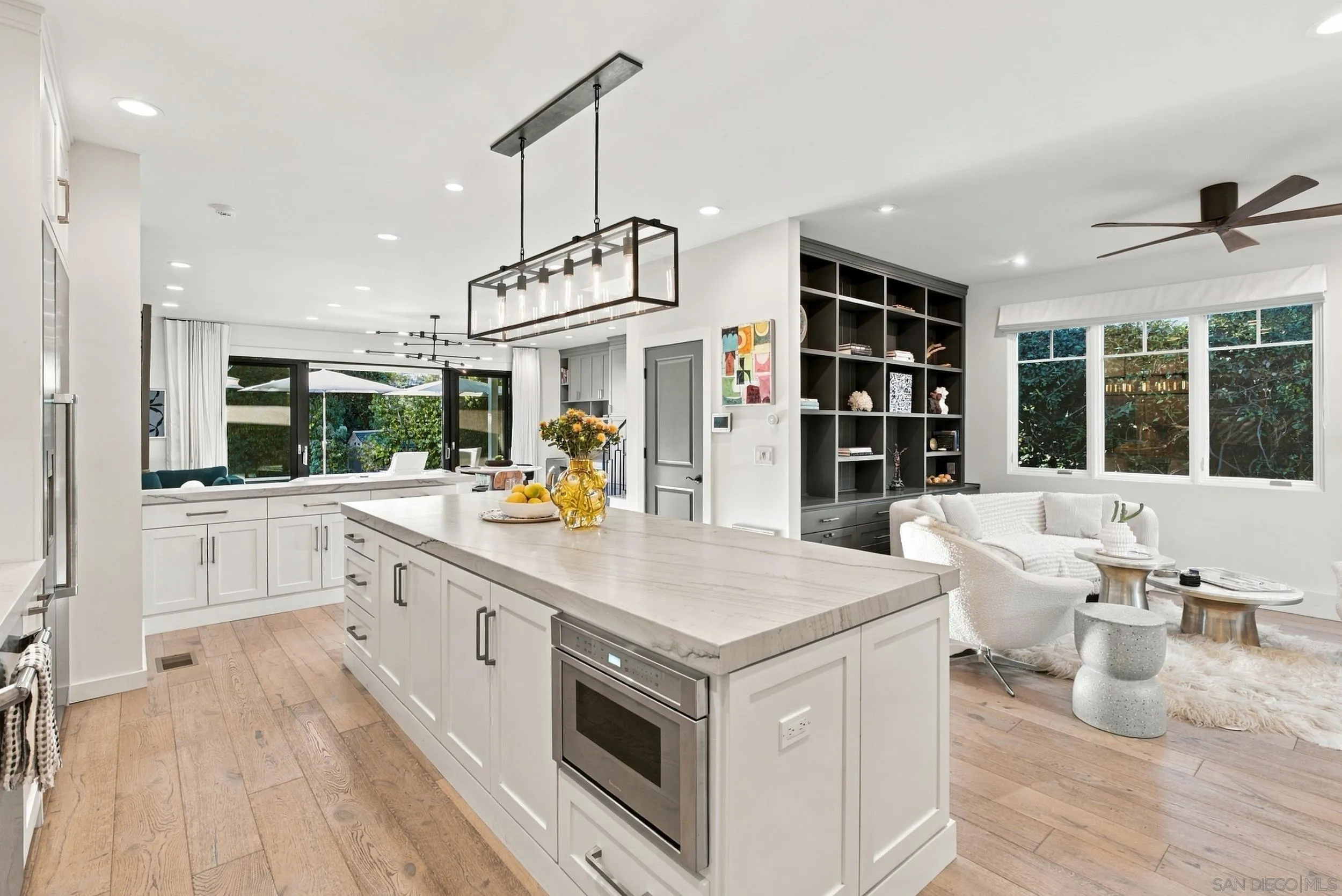 https://cdn.realtyfeed.com/cdn/127/260025233/a53607a406a3d3a71a17248ffce6c0c1.webp