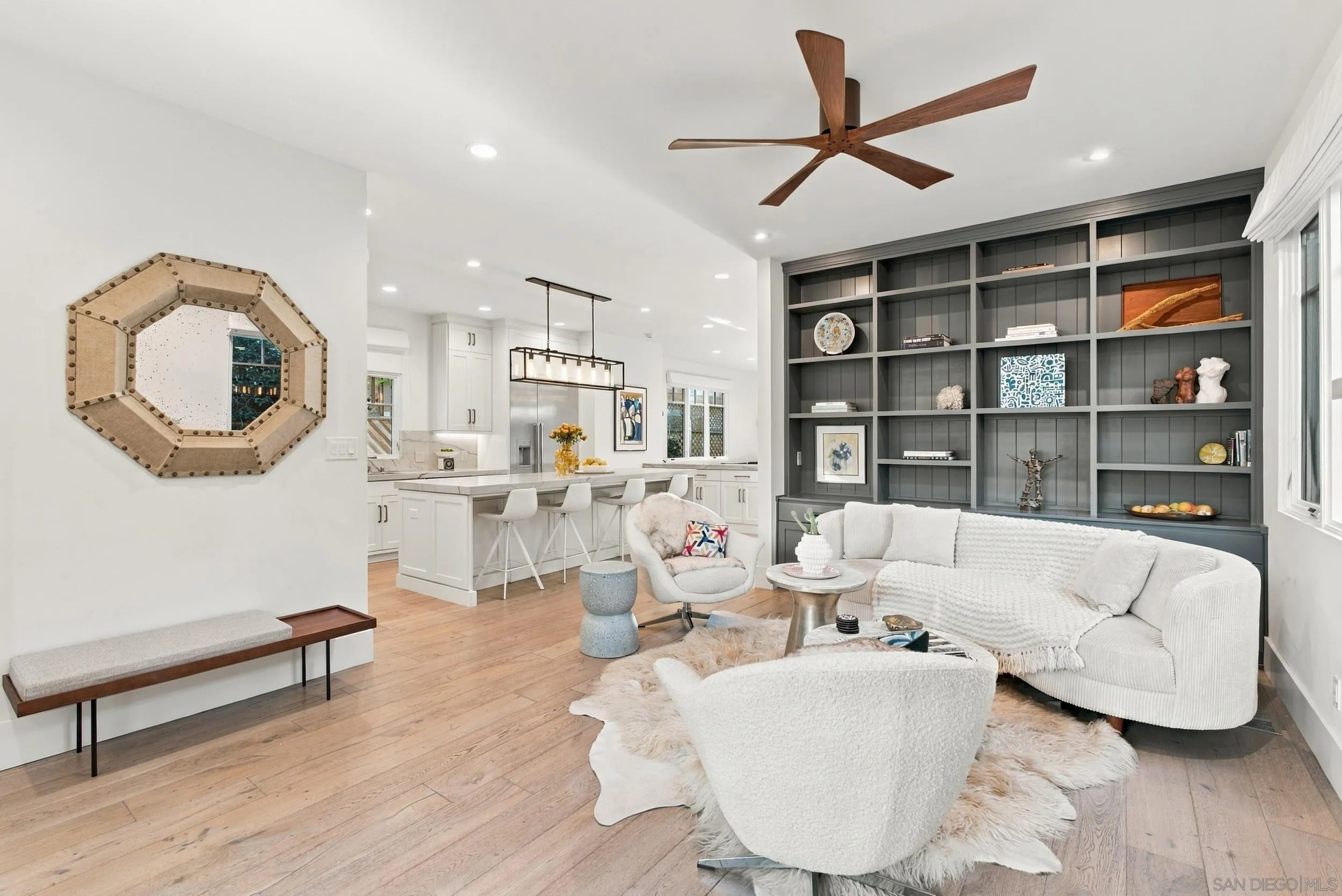 https://cdn.realtyfeed.com/cdn/127/260025233/ff4955f309a39ac8d810847c8b8f4c16.webp