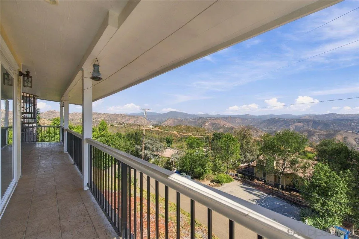 https://cdn.realtyfeed.com/cdn/127/260025235/00aef78b8d7f8f01d80d0f4c49afd14d.webp