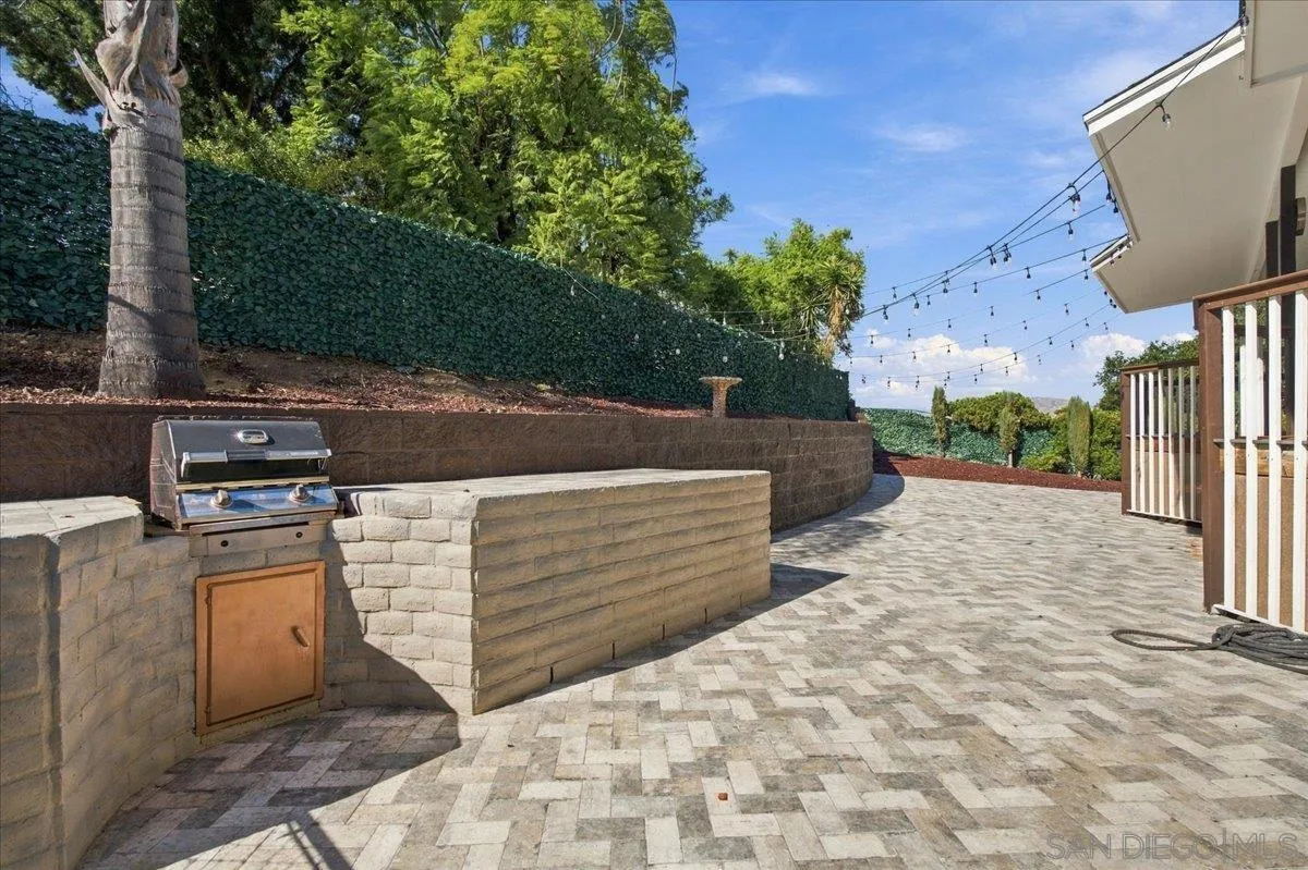 https://cdn.realtyfeed.com/cdn/127/260025235/03c982c601c3f5ffd1c8ee5fd8e69565.webp