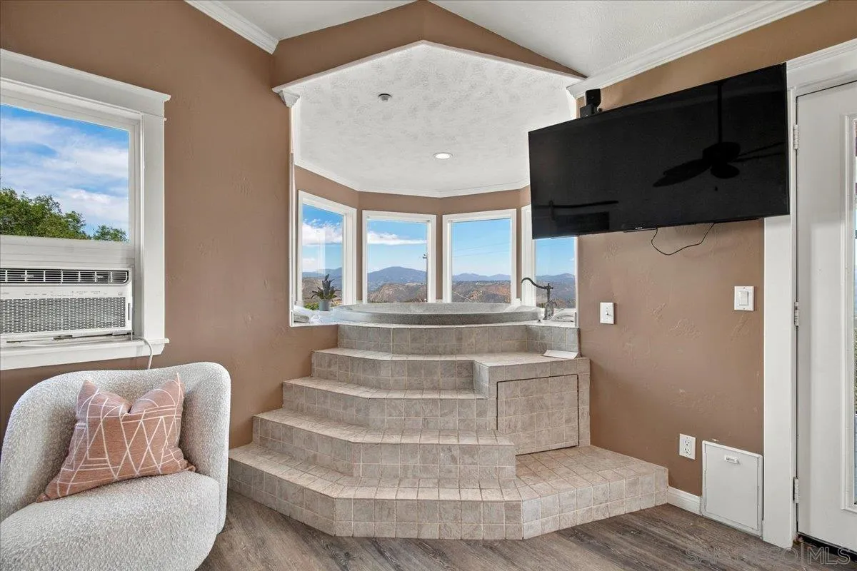 https://cdn.realtyfeed.com/cdn/127/260025235/1a9dbf778bb6e7ca7adafe682fd74793.webp