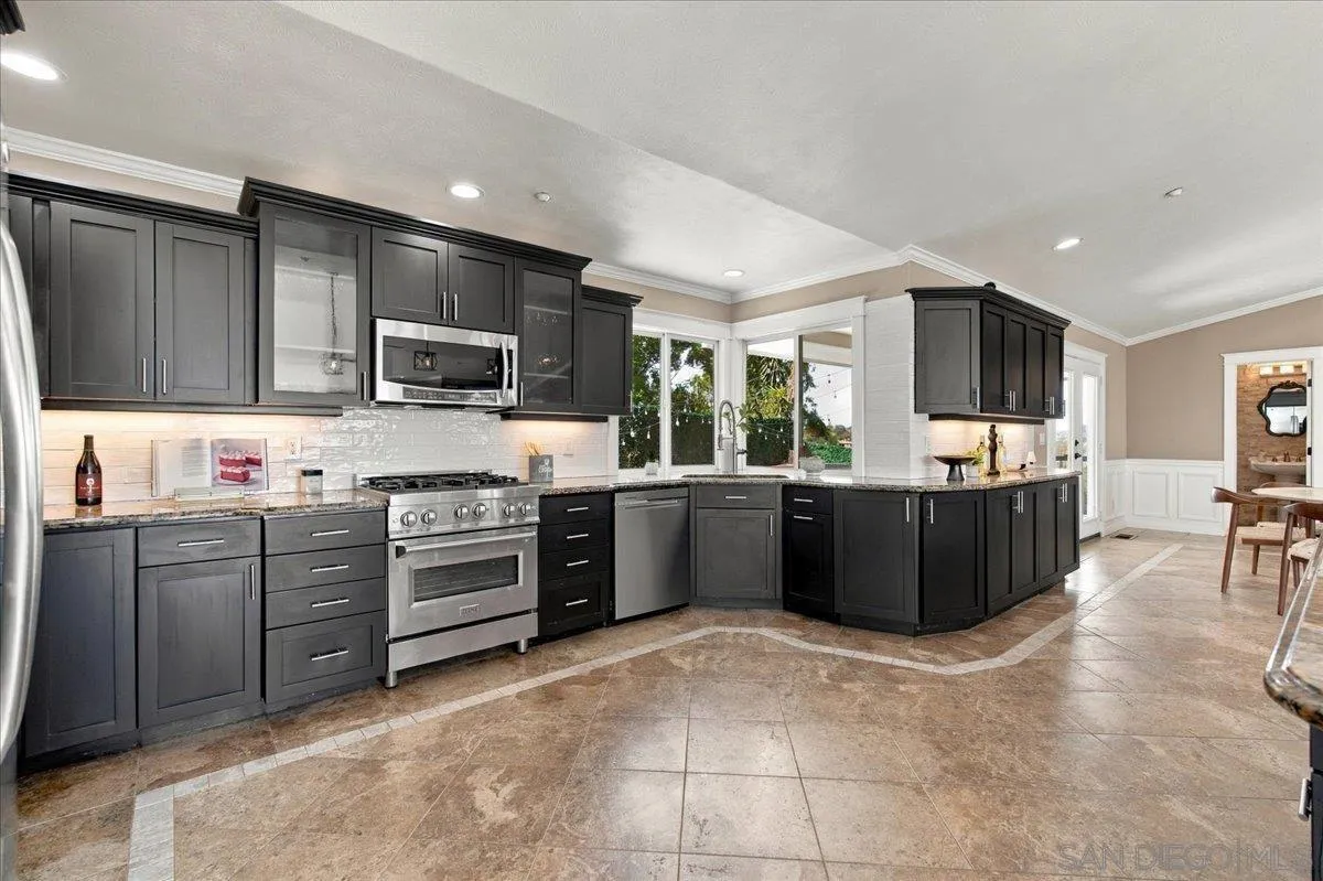https://cdn.realtyfeed.com/cdn/127/260025235/4b522c5e16bb49dc932115288294ee12.webp