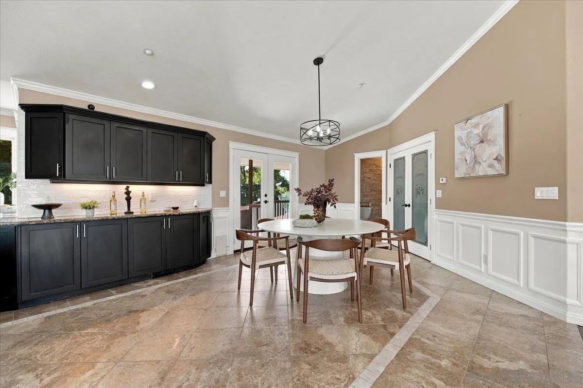 https://cdn.realtyfeed.com/cdn/127/260025235/a3c04a8561df2e599fd7469a1a80aef9.webp