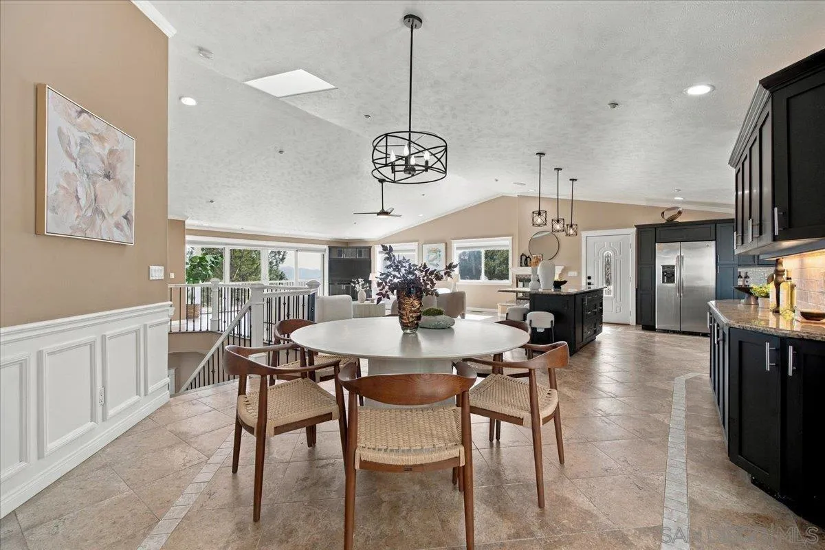 https://cdn.realtyfeed.com/cdn/127/260025235/de145ea8a43a653e31915baebab643ea.webp