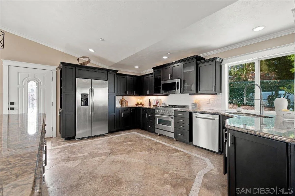 https://cdn.realtyfeed.com/cdn/127/260025235/efc2ac788a24f4c5d91dd47dad426a25.webp