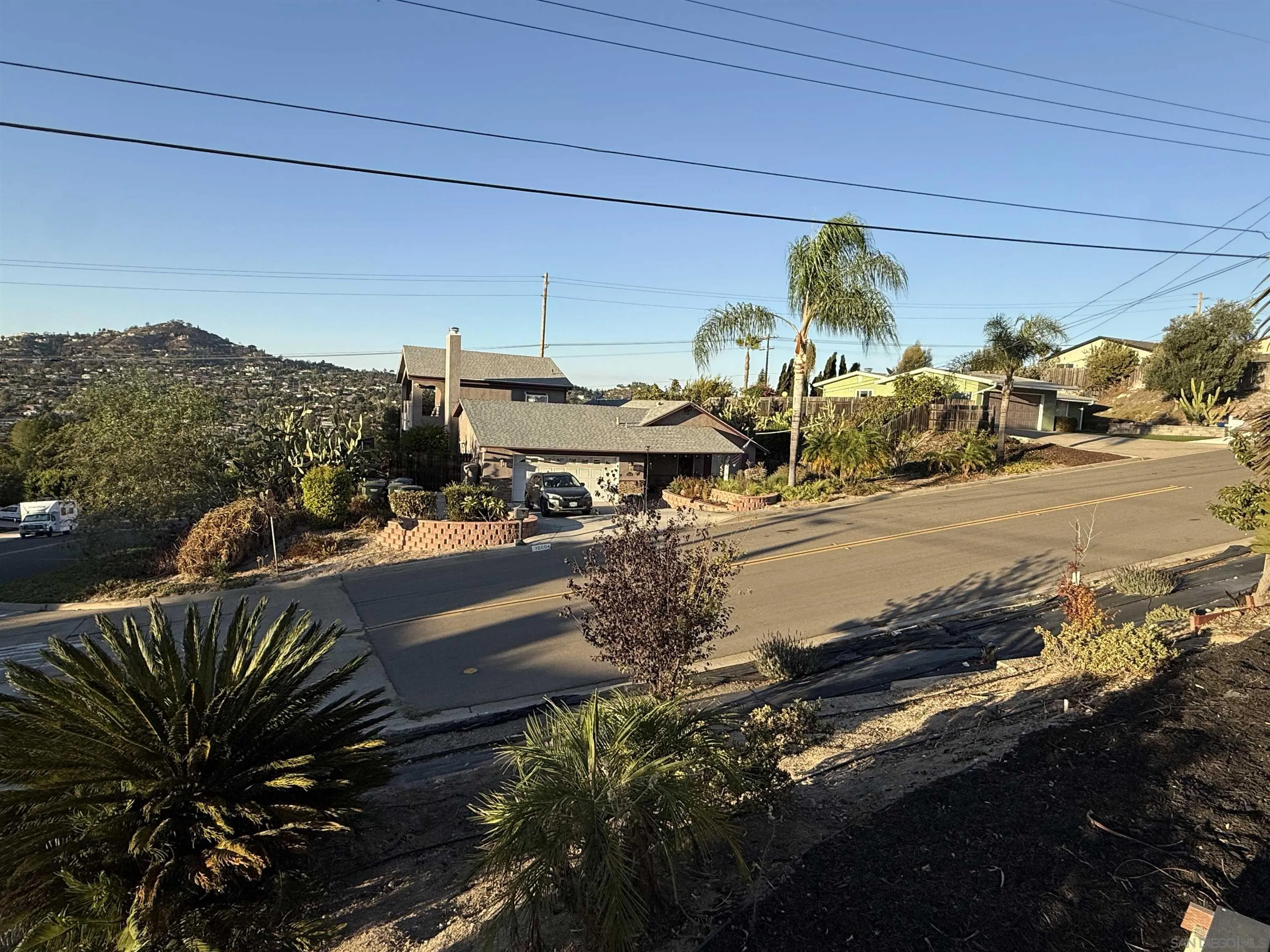 https://cdn.realtyfeed.com/cdn/127/260025236/2c6391be3f05dfc4295bb6c1de4331d2.webp