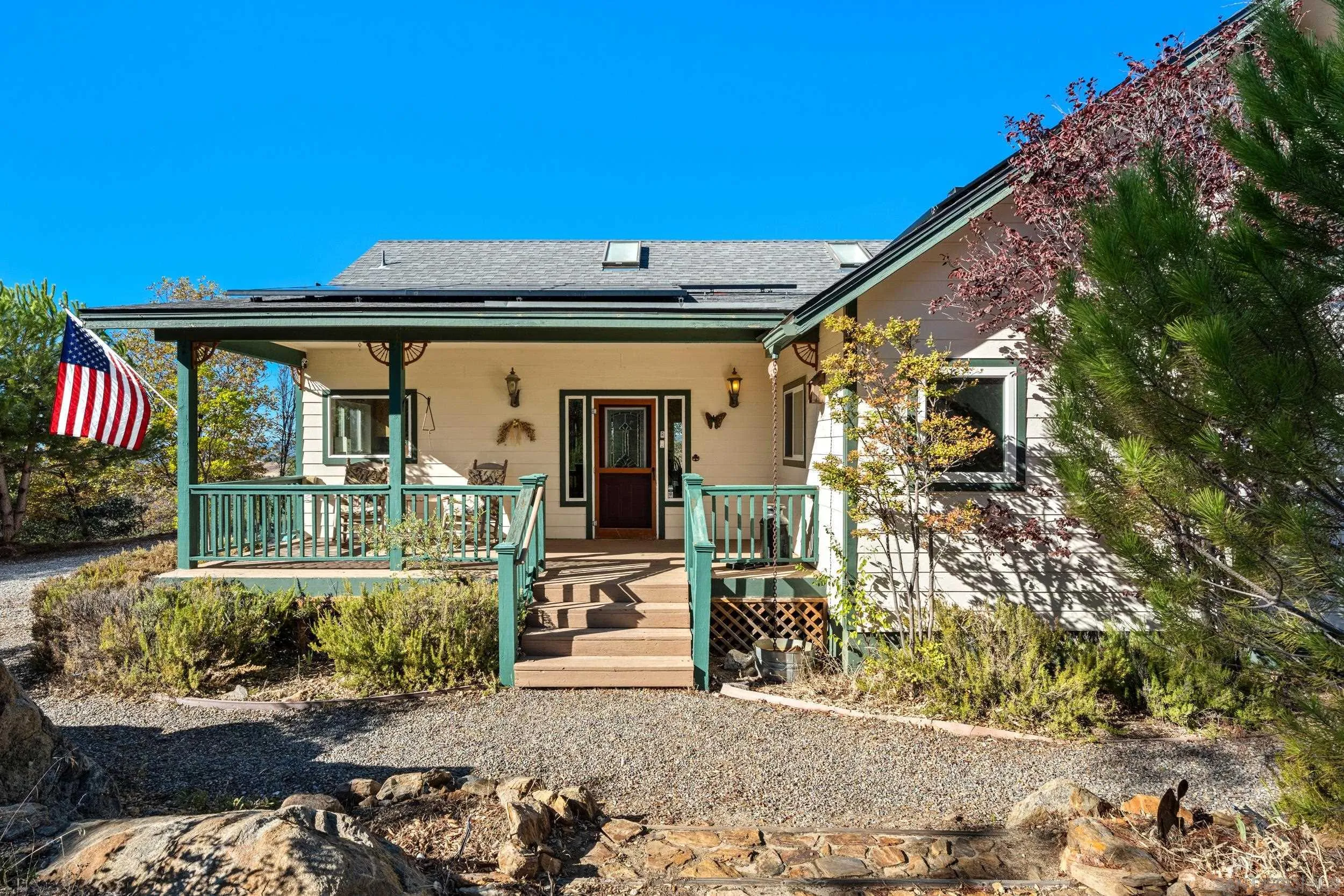 https://cdn.realtyfeed.com/cdn/127/260025238/1ded7e51cd47a1c61c0502d05f24cc12.webp