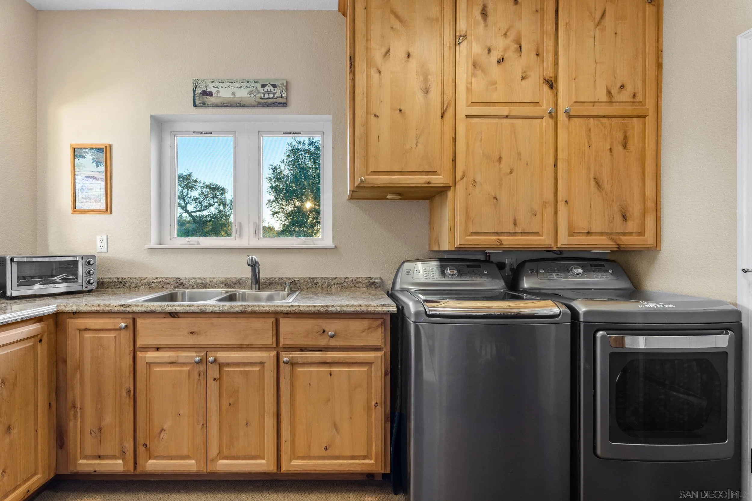 https://cdn.realtyfeed.com/cdn/127/260025238/56ac8feb247a56f08535451ae5302e6a.webp