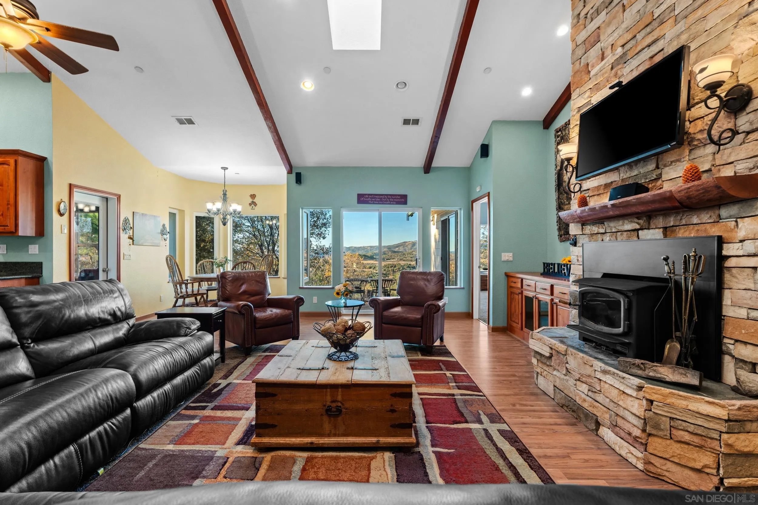 https://cdn.realtyfeed.com/cdn/127/260025238/8fc4c81e4174015eb36255871e7ea500.webp