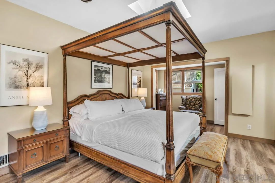 https://cdn.realtyfeed.com/cdn/127/260025242/efc0cae8a9fe4143390b5a4fcb3a4baf.webp