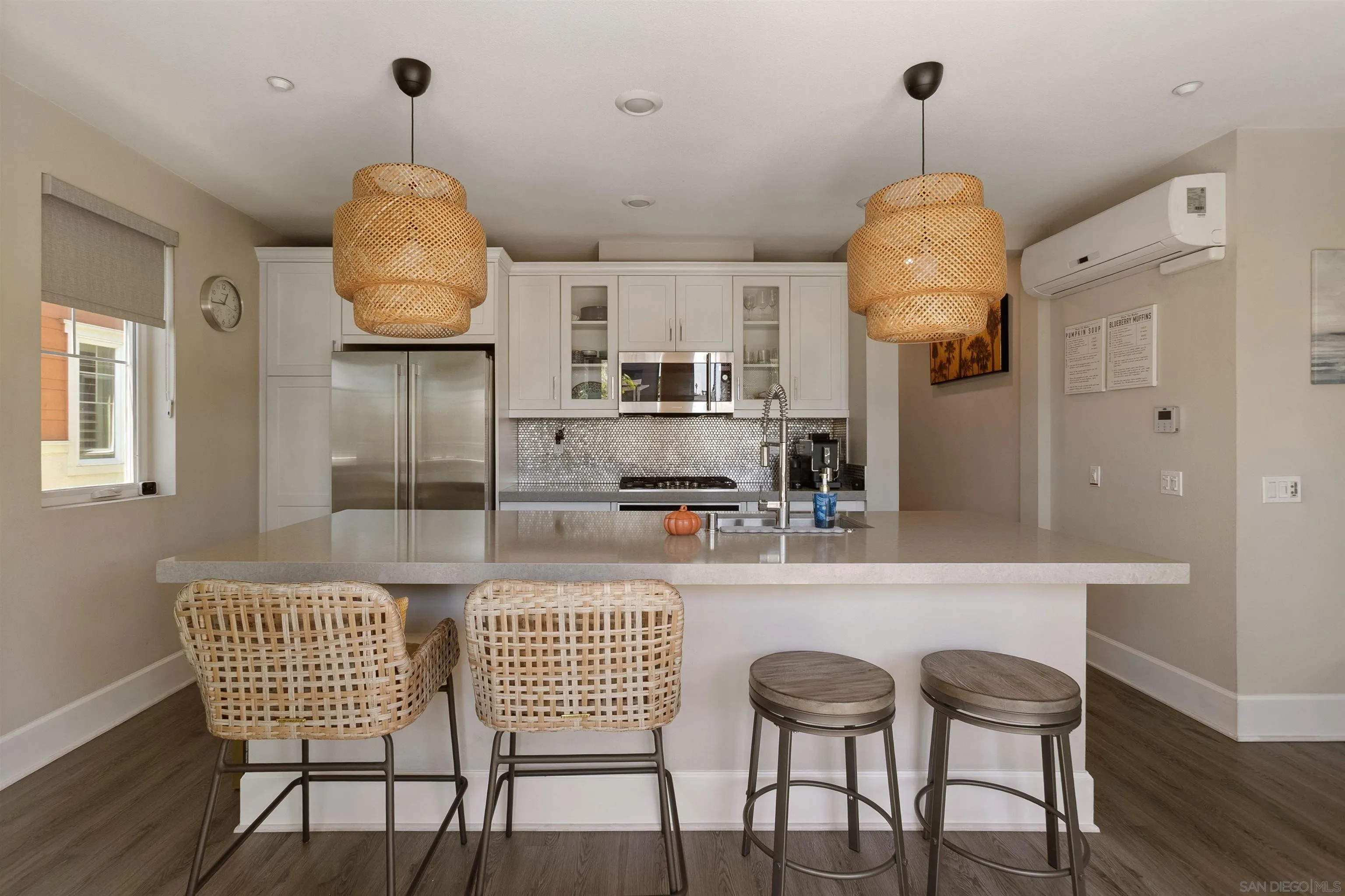 https://cdn.realtyfeed.com/cdn/127/260025252/60b8bc8dc093a482f49156f56277b0bd.webp