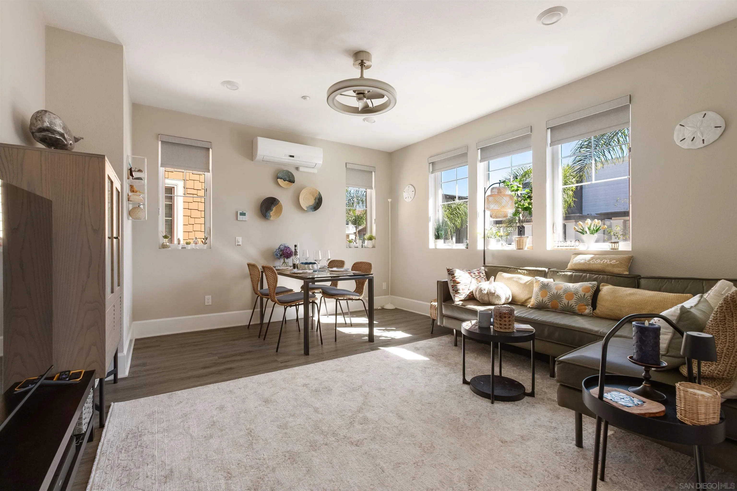 https://cdn.realtyfeed.com/cdn/127/260025252/a301013652d501fb9f57000bd0ee436f.webp