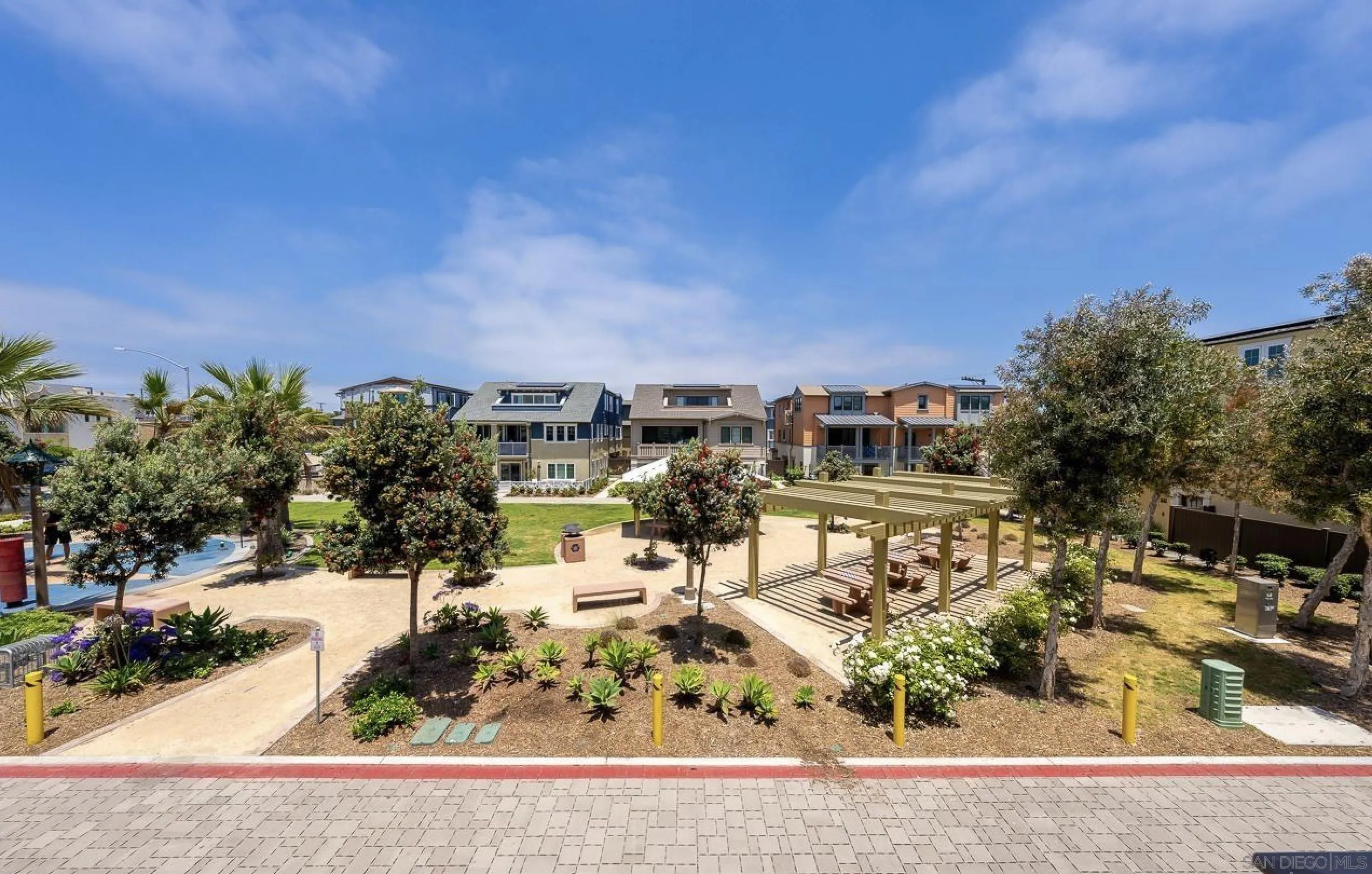 https://cdn.realtyfeed.com/cdn/127/260025252/c72ab3b25c69022aaeaec30cfa347c66.webp