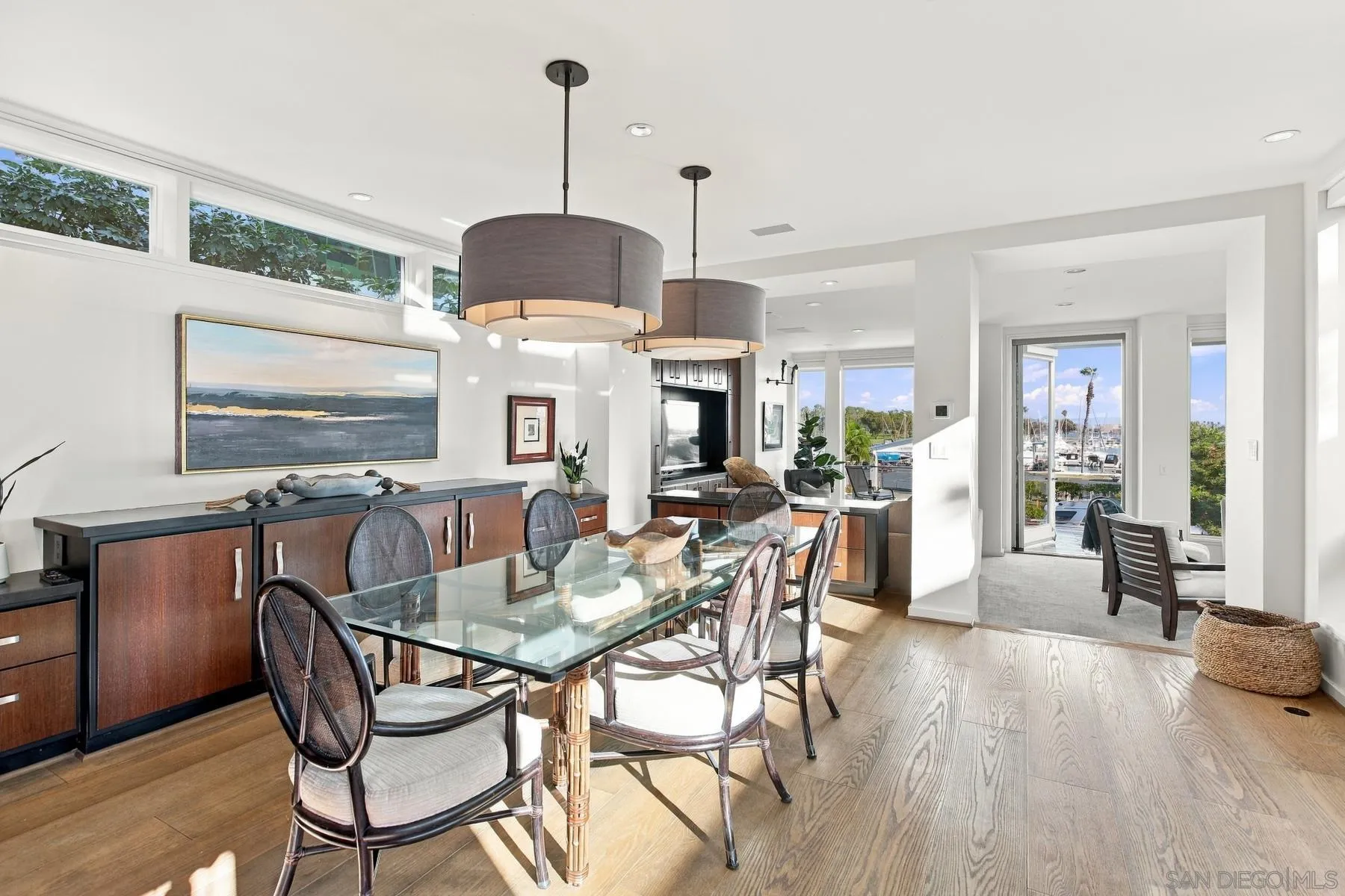 https://cdn.realtyfeed.com/cdn/127/260025255/77caf09c06d059c4193673d57449db2c.webp