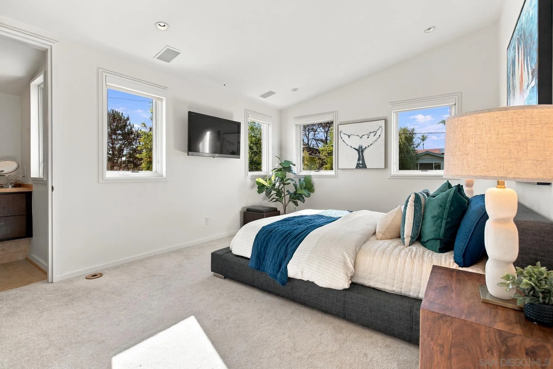https://cdn.realtyfeed.com/cdn/127/260025255/80db205894f6532f071b7f032ecd6684.webp