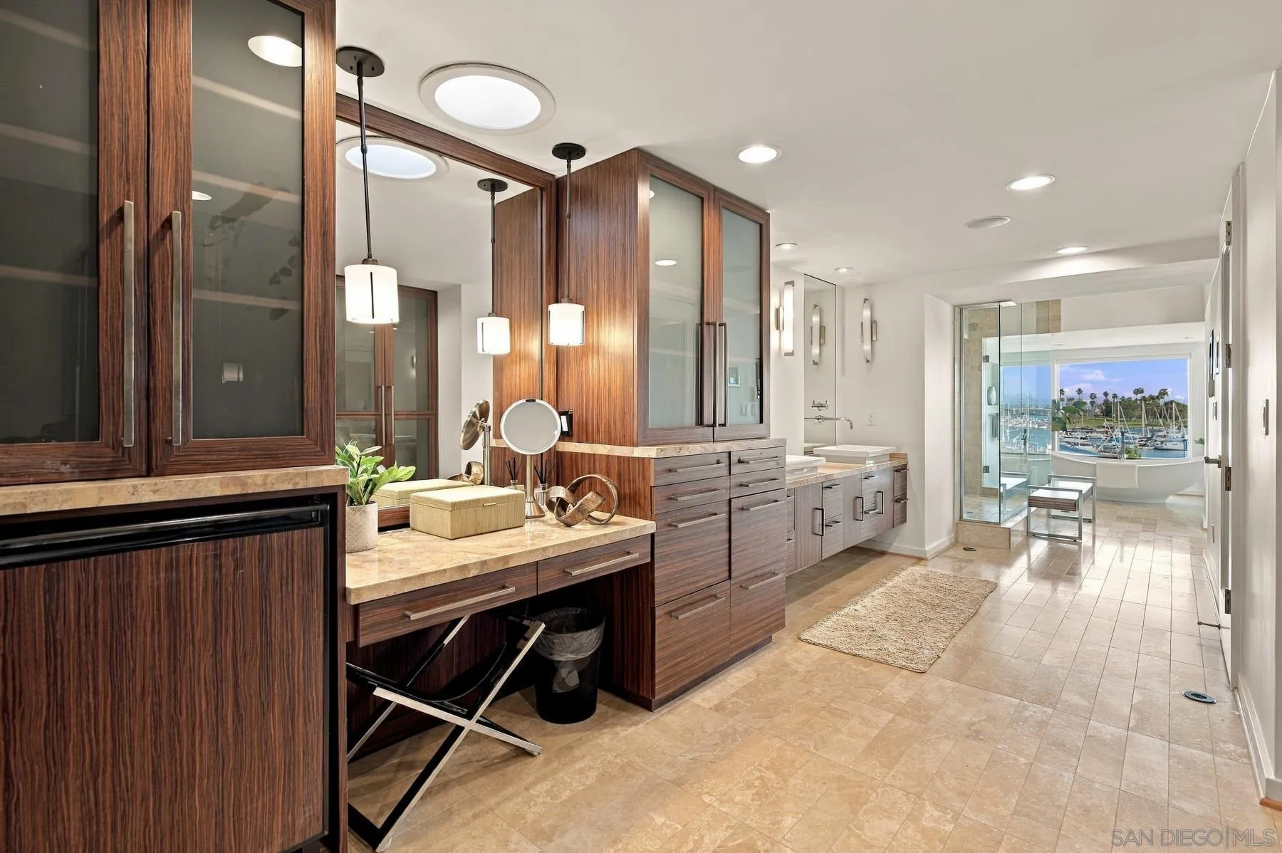 https://cdn.realtyfeed.com/cdn/127/260025255/9e04c03669ba367aaef446e756762e35.webp