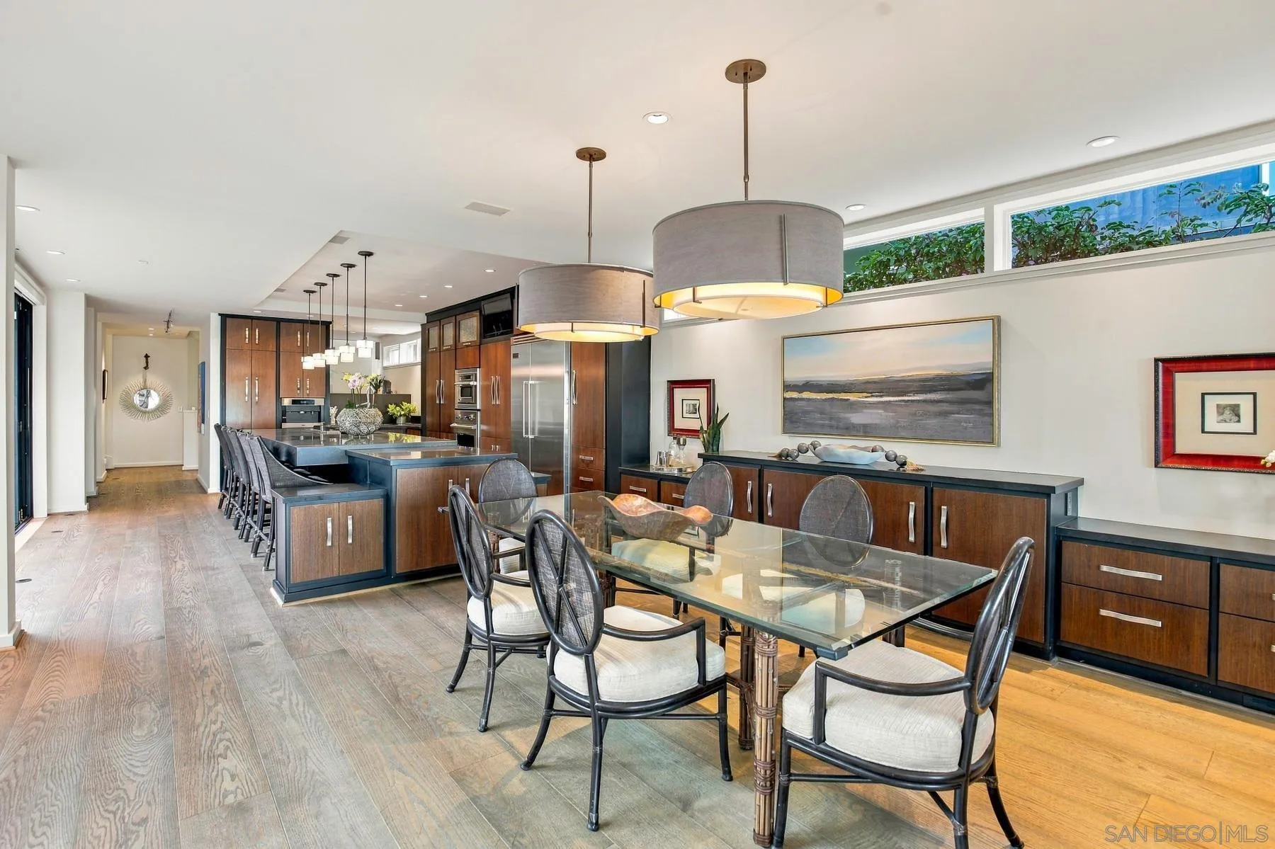 https://cdn.realtyfeed.com/cdn/127/260025255/ebfa4c667bee181231f1a128948ff812.webp