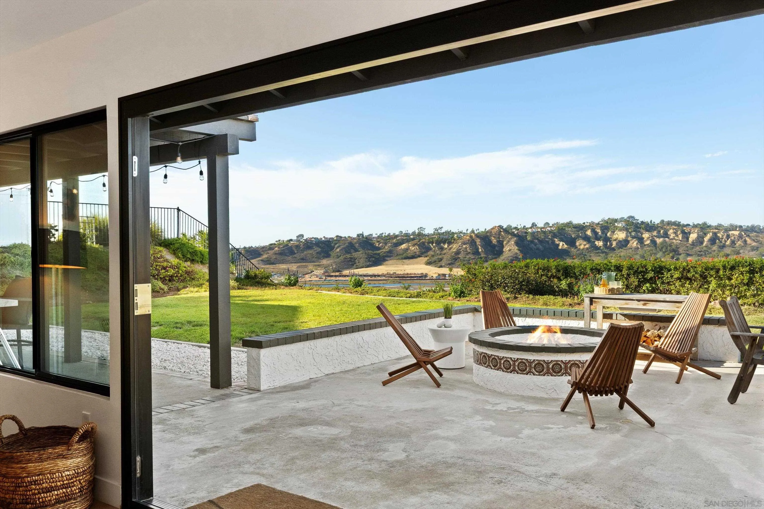 https://cdn.realtyfeed.com/cdn/127/260025256/55ad39d82ee46285dccd569487a6957b.webp