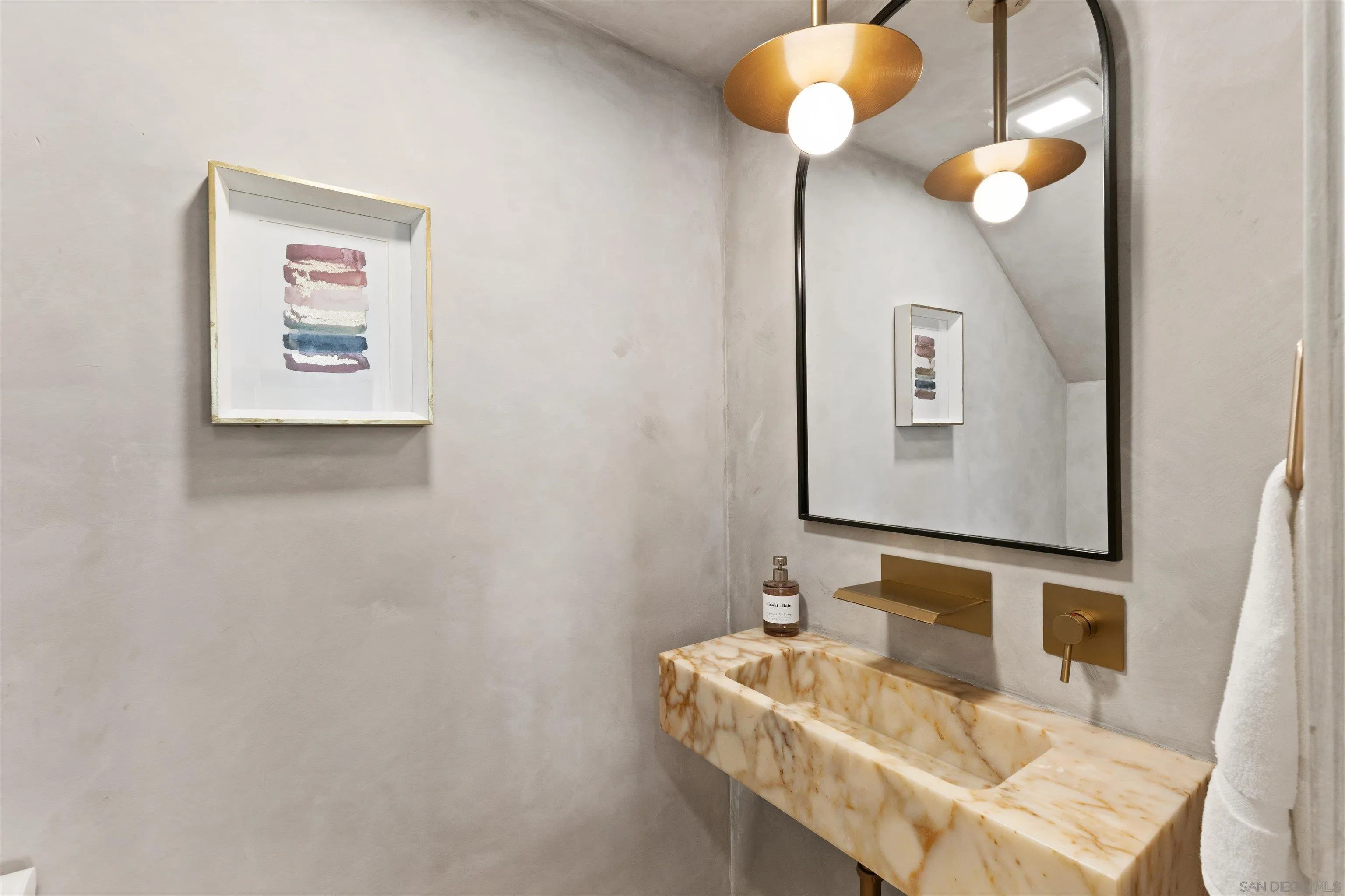 https://cdn.realtyfeed.com/cdn/127/260025256/89b42800d9c8b085fb1a23a8ee2b5d61.webp
