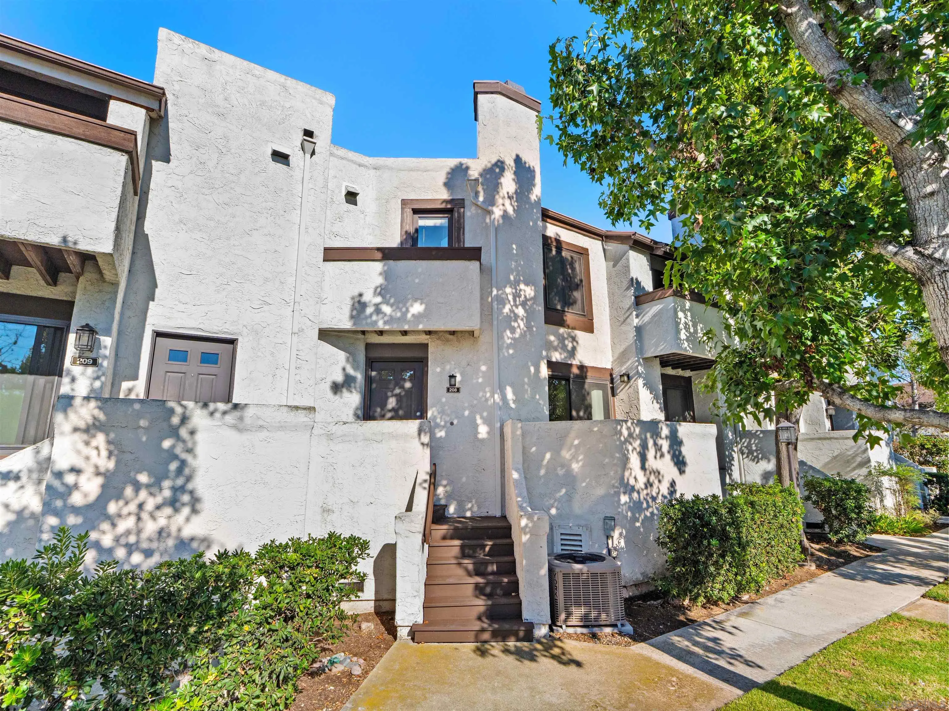 3823 Caminito Litoral, #208, San Diego, CA 92107 3823 Caminito Litoral, #208, San Diego, CA 92107