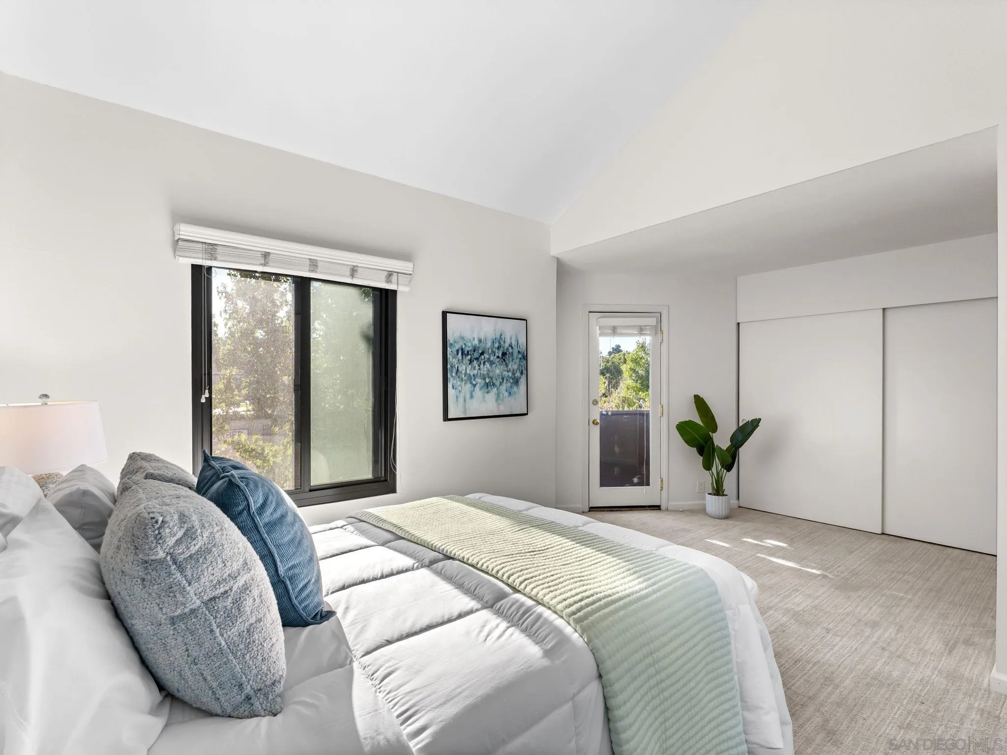 3823 Caminito Litoral, #208, San Diego, CA 92107 3823 Caminito Litoral, #208, San Diego, CA 92107