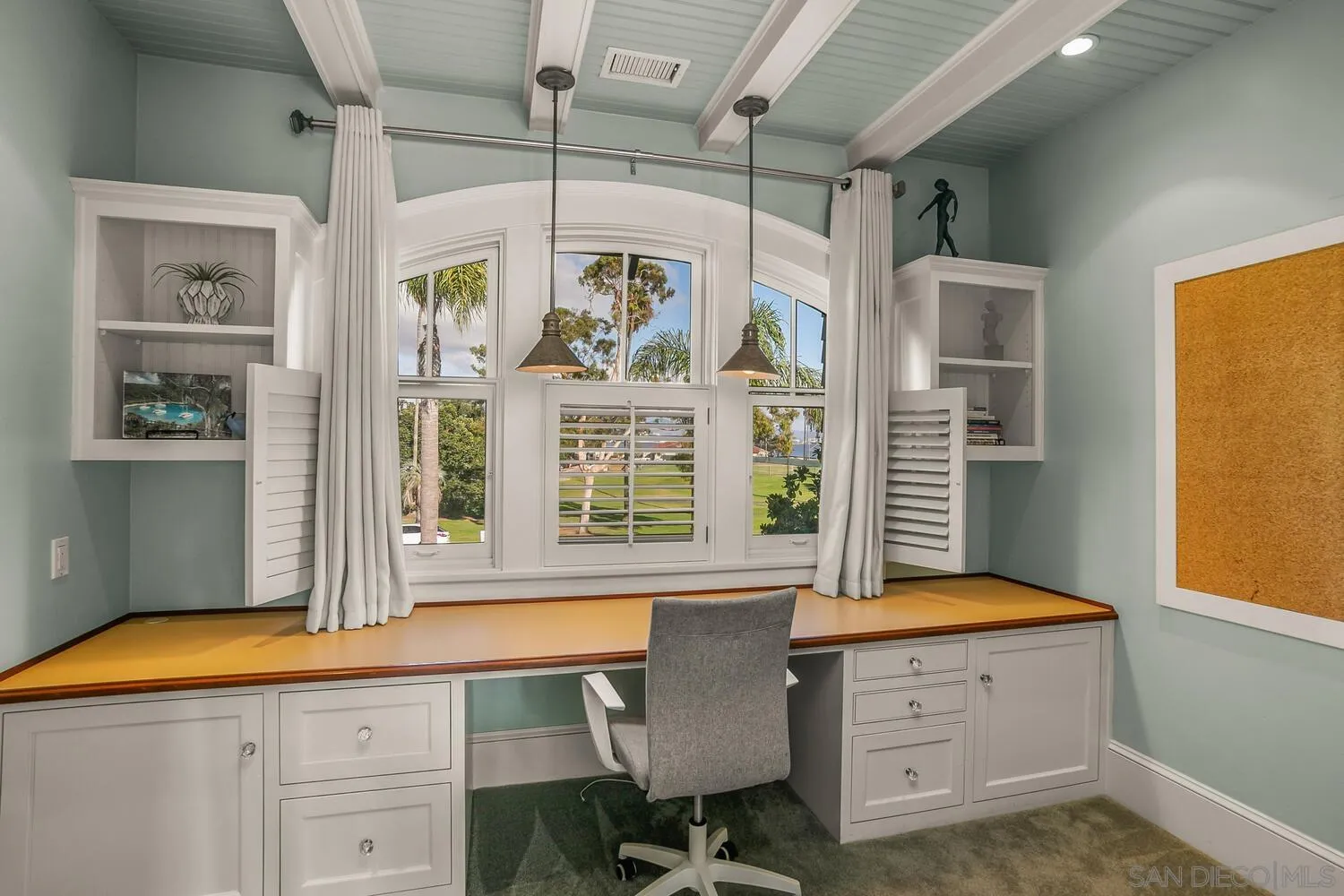 https://cdn.realtyfeed.com/cdn/127/260025265/89afffc38b1eb0349b62cecc28a25726.webp