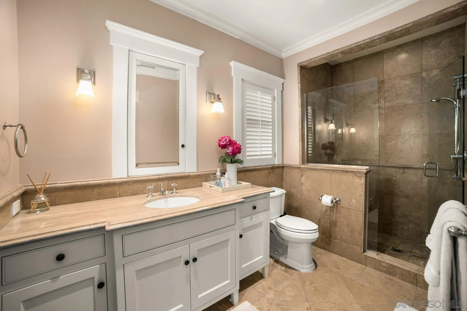 https://cdn.realtyfeed.com/cdn/127/260025265/ebd4ebcd986c43dd8532e37c65665e32.webp