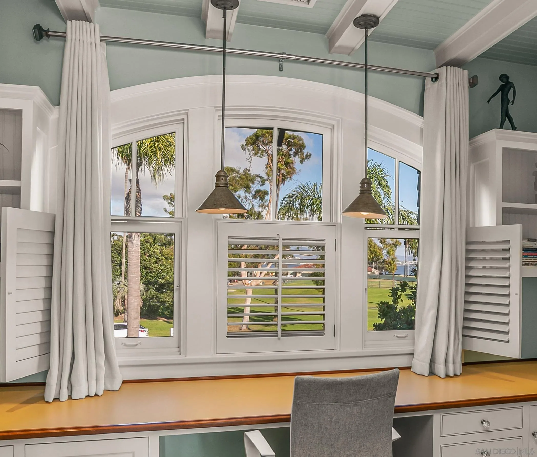 https://cdn.realtyfeed.com/cdn/127/260025265/fcdd5eeeb071fece80c8ef9b37a1d5b2.webp