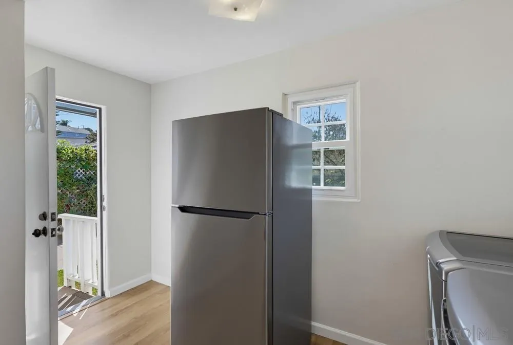 4543 Voltaire St, San Diego, CA 92107 4543 Voltaire St, San Diego, CA 92107
