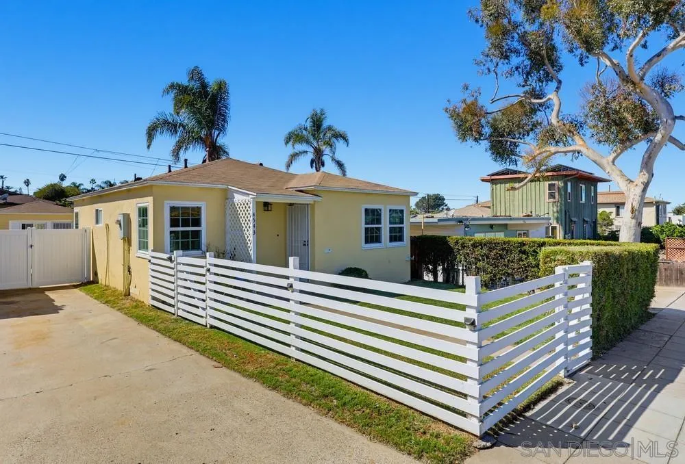 https://cdn.realtyfeed.com/cdn/127/260025267/772028fbef008784358296ad68d3d992.webp