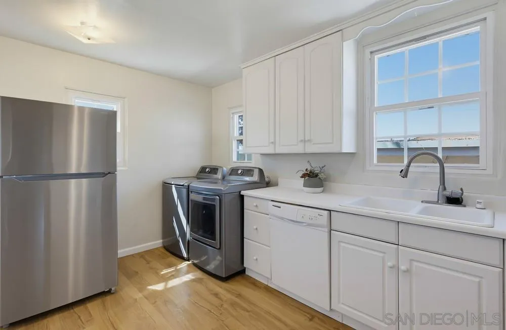 https://cdn.realtyfeed.com/cdn/127/260025267/b91b11a225f29240fd5848bcce67f778.webp