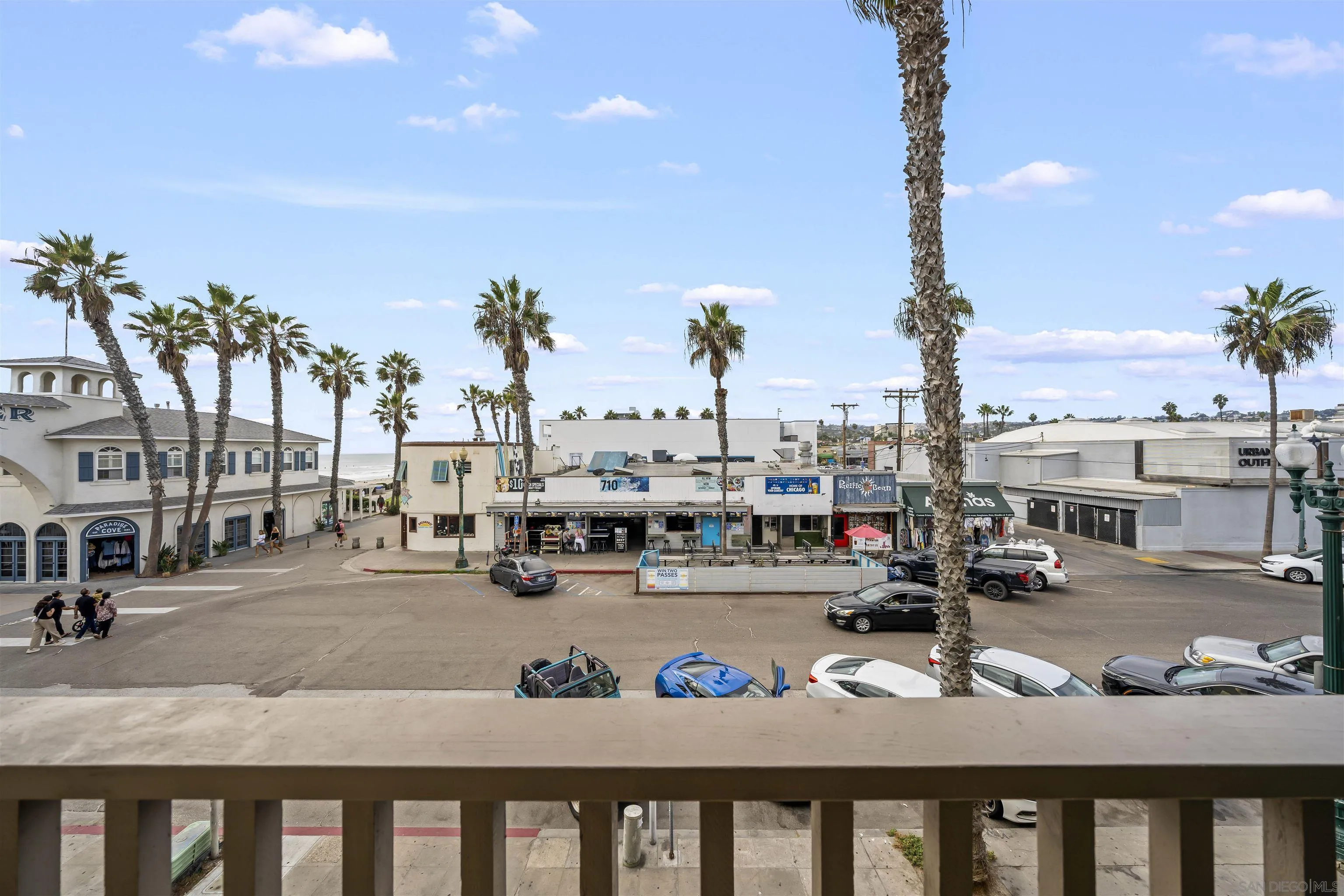 https://cdn.realtyfeed.com/cdn/127/260025275/3630d87f968c49eaa3b1feadf76c8542.webp