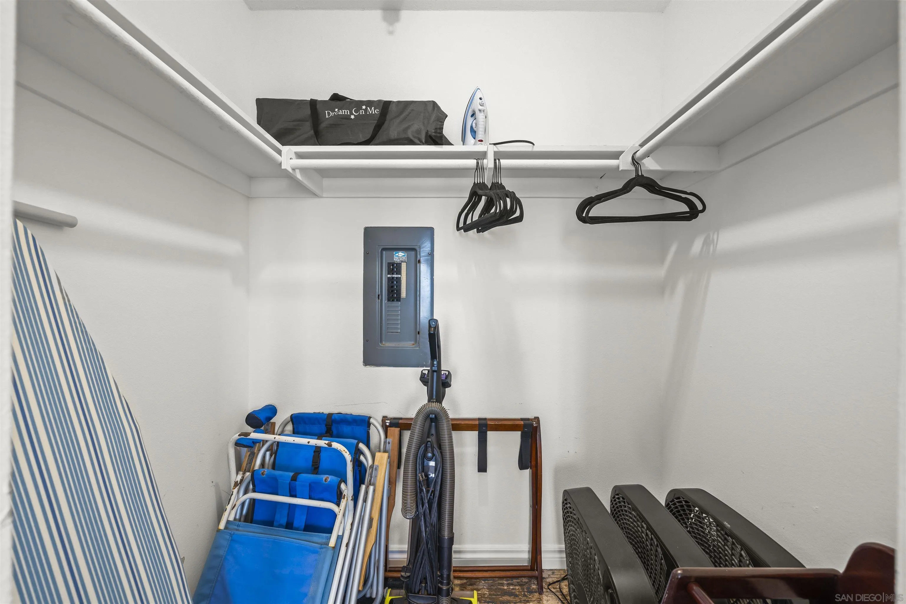 https://cdn.realtyfeed.com/cdn/127/260025275/6e5b1c1ca8f05e17ed7b7361b7cfafa7.webp