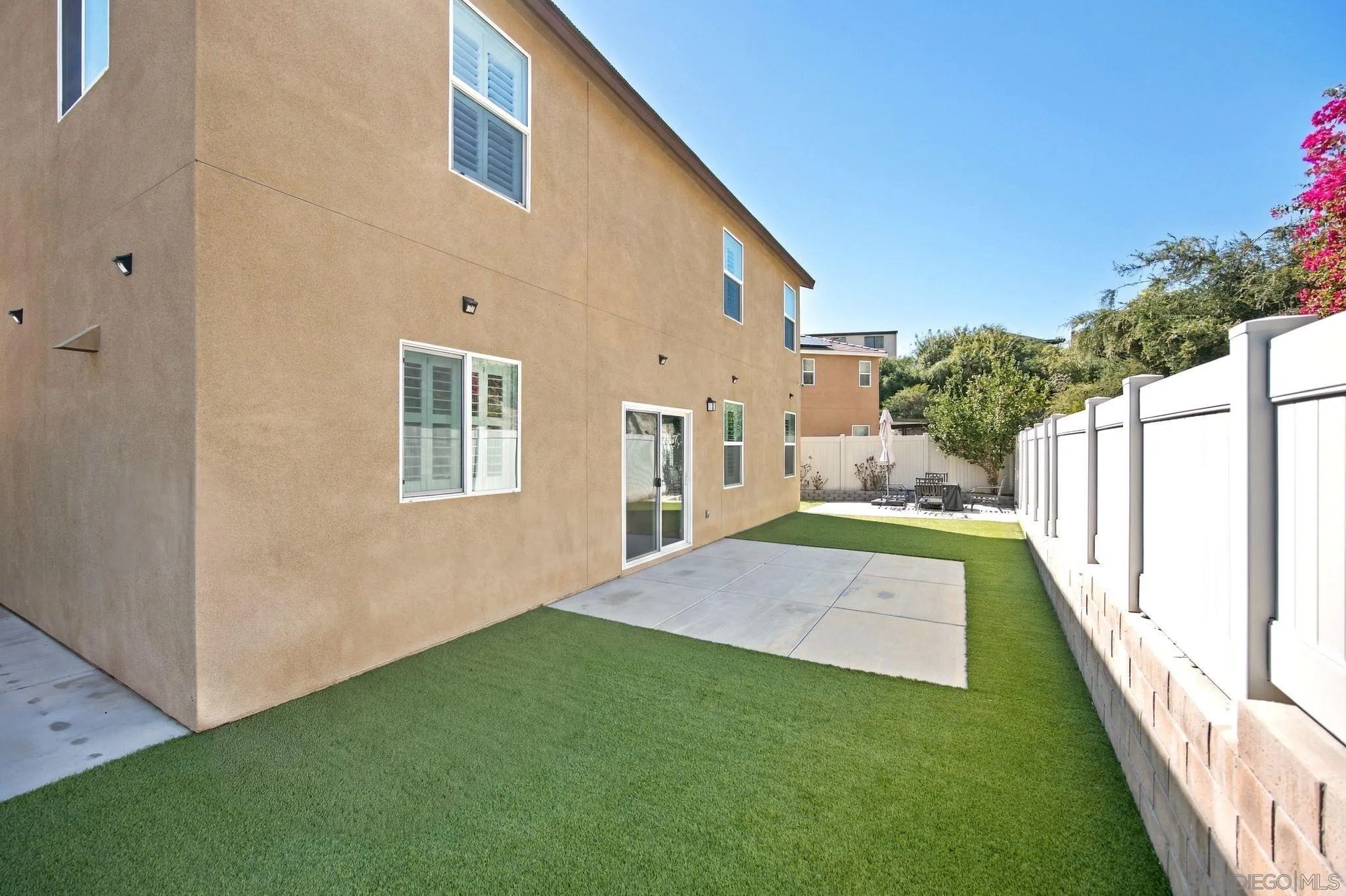 2948 Lucia Jade Loop, San Diego, CA 92139 2948 Lucia Jade Loop, San Diego, CA 92139