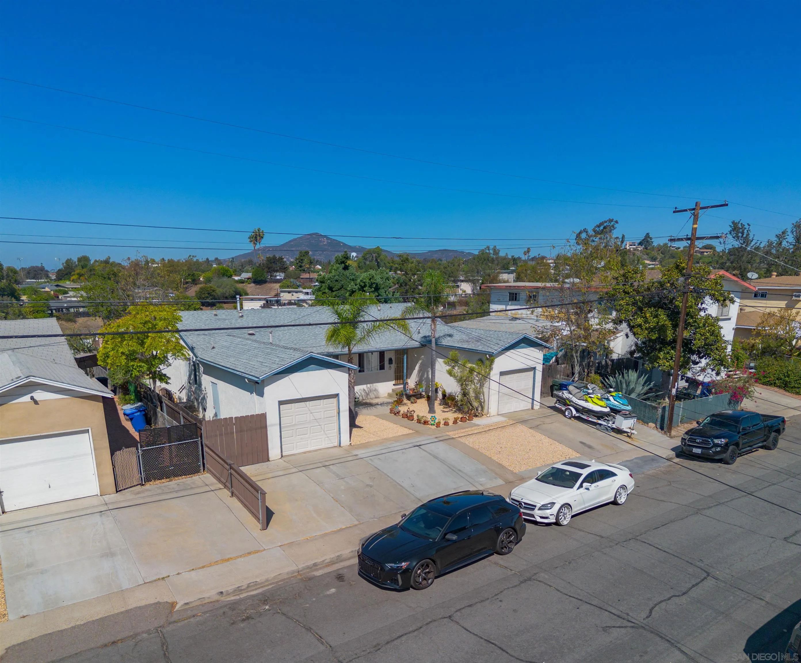 6080-82 Horton, La Mesa, CA 91942