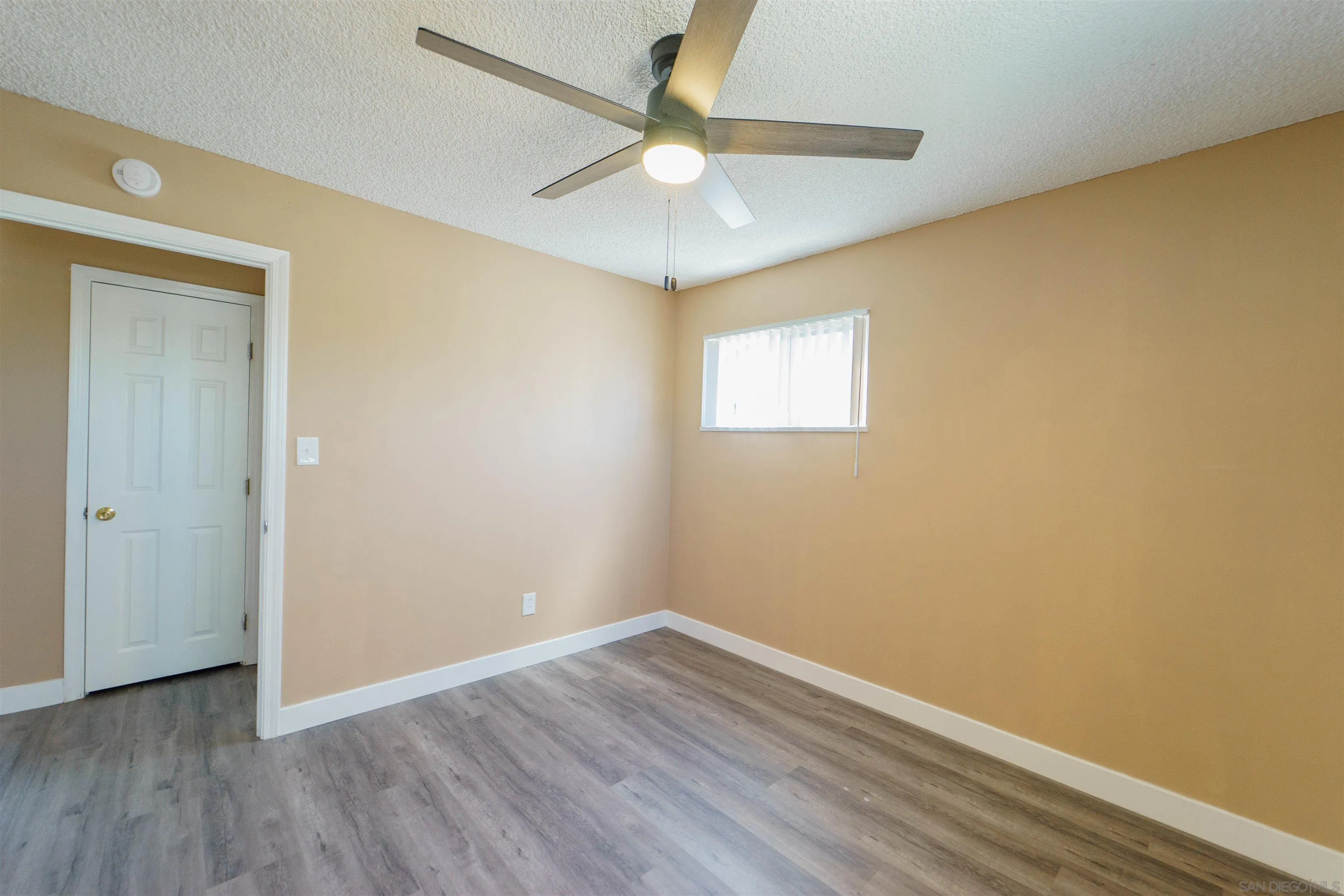 6080-82 Horton, La Mesa, CA 91942