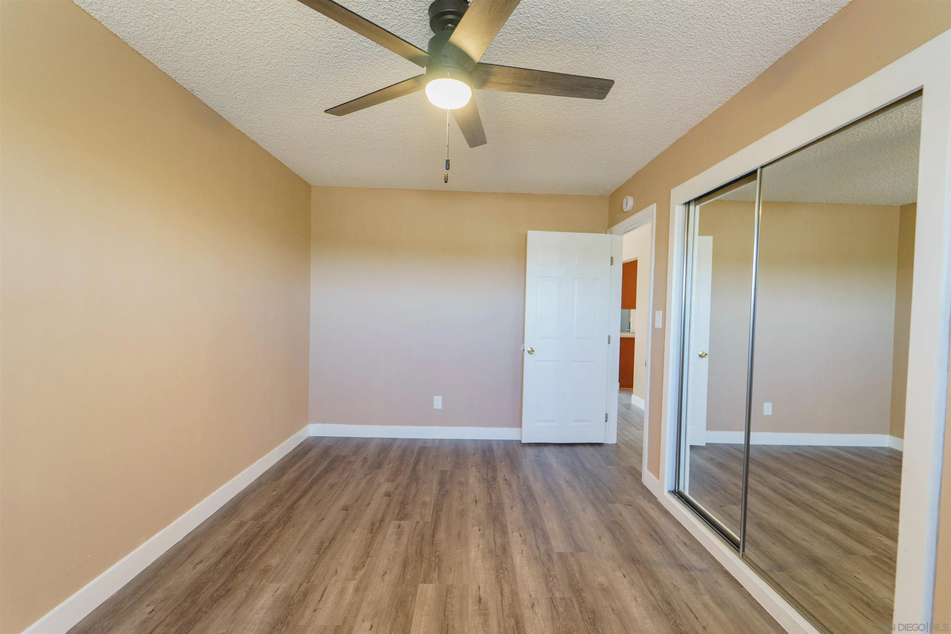 6080-82 Horton, La Mesa, CA 91942