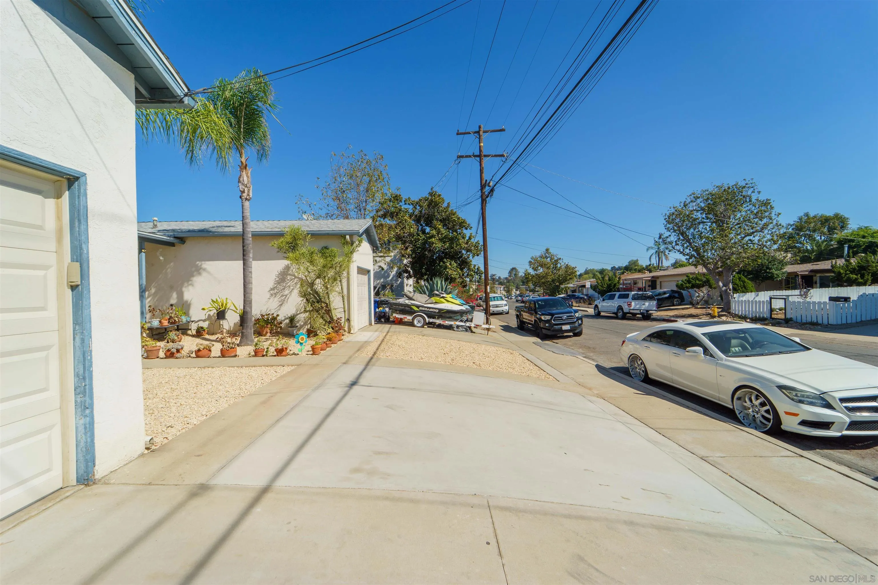 6080-82 Horton, La Mesa, CA 91942