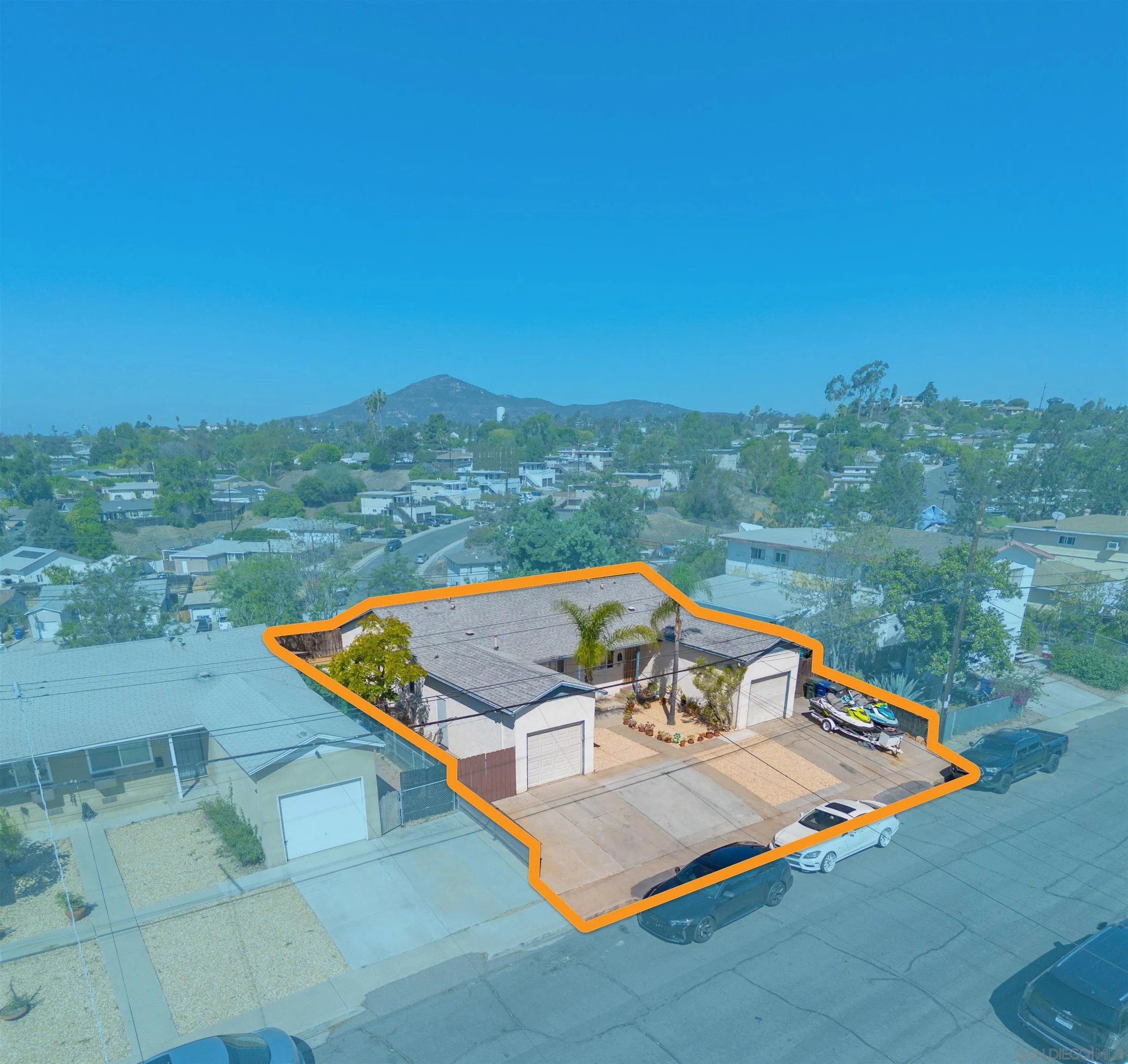 6080-82 Horton, La Mesa, CA 91942