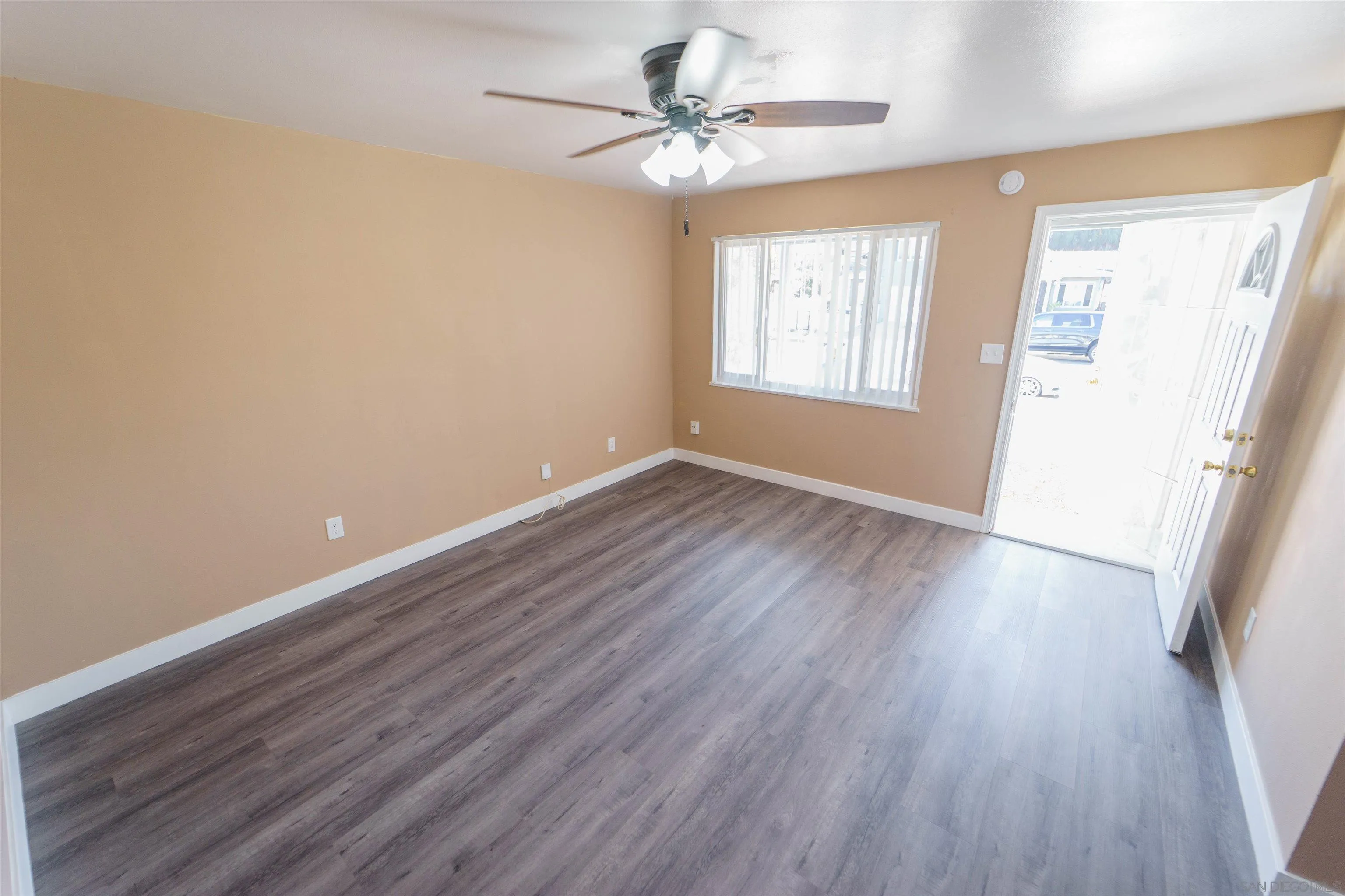 6080-82 Horton, La Mesa, CA 91942
