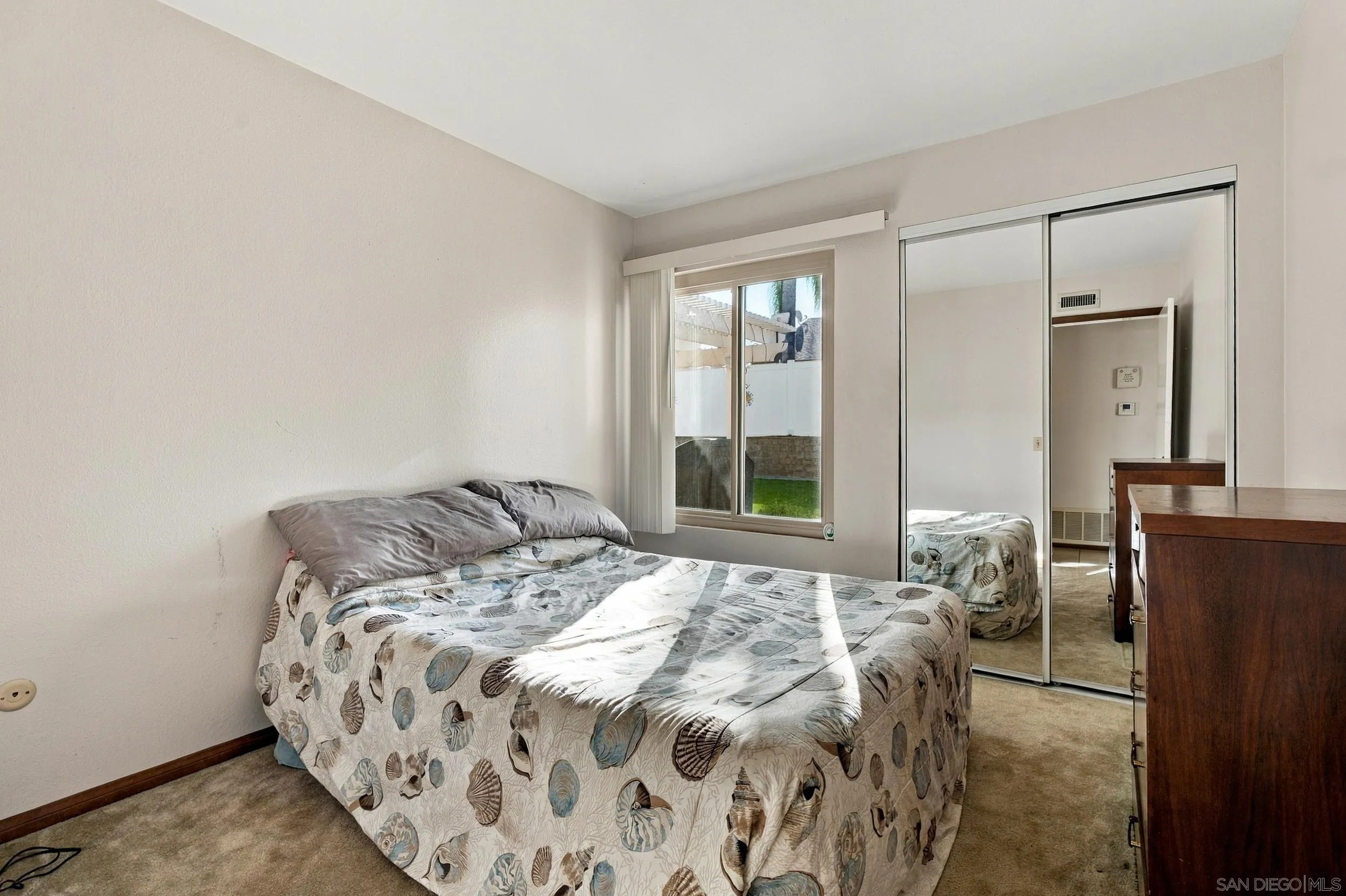 https://cdn.realtyfeed.com/cdn/127/260025290/102bb046a4409435eadcdd7bf18834b5.webp