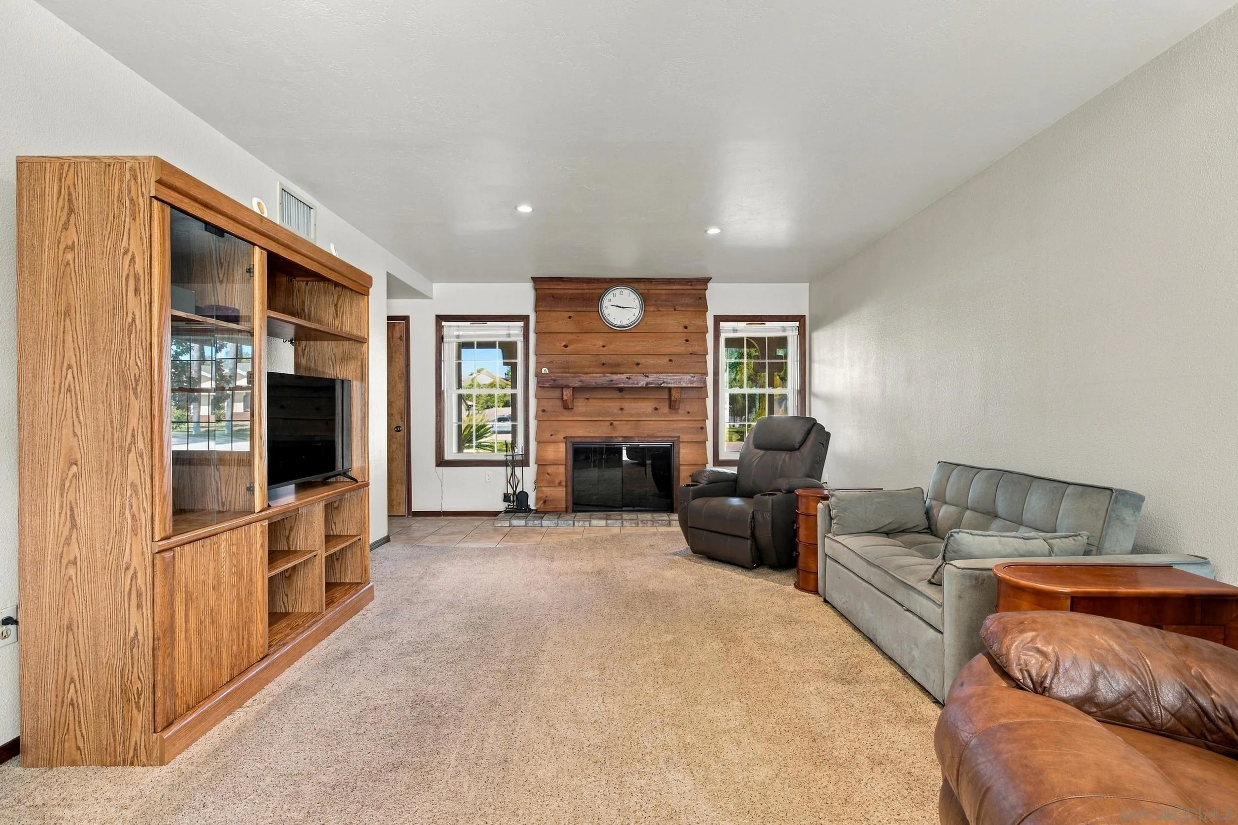 https://cdn.realtyfeed.com/cdn/127/260025290/33cc695c4dc6e9ae7e7edbe72d6fcc38.webp