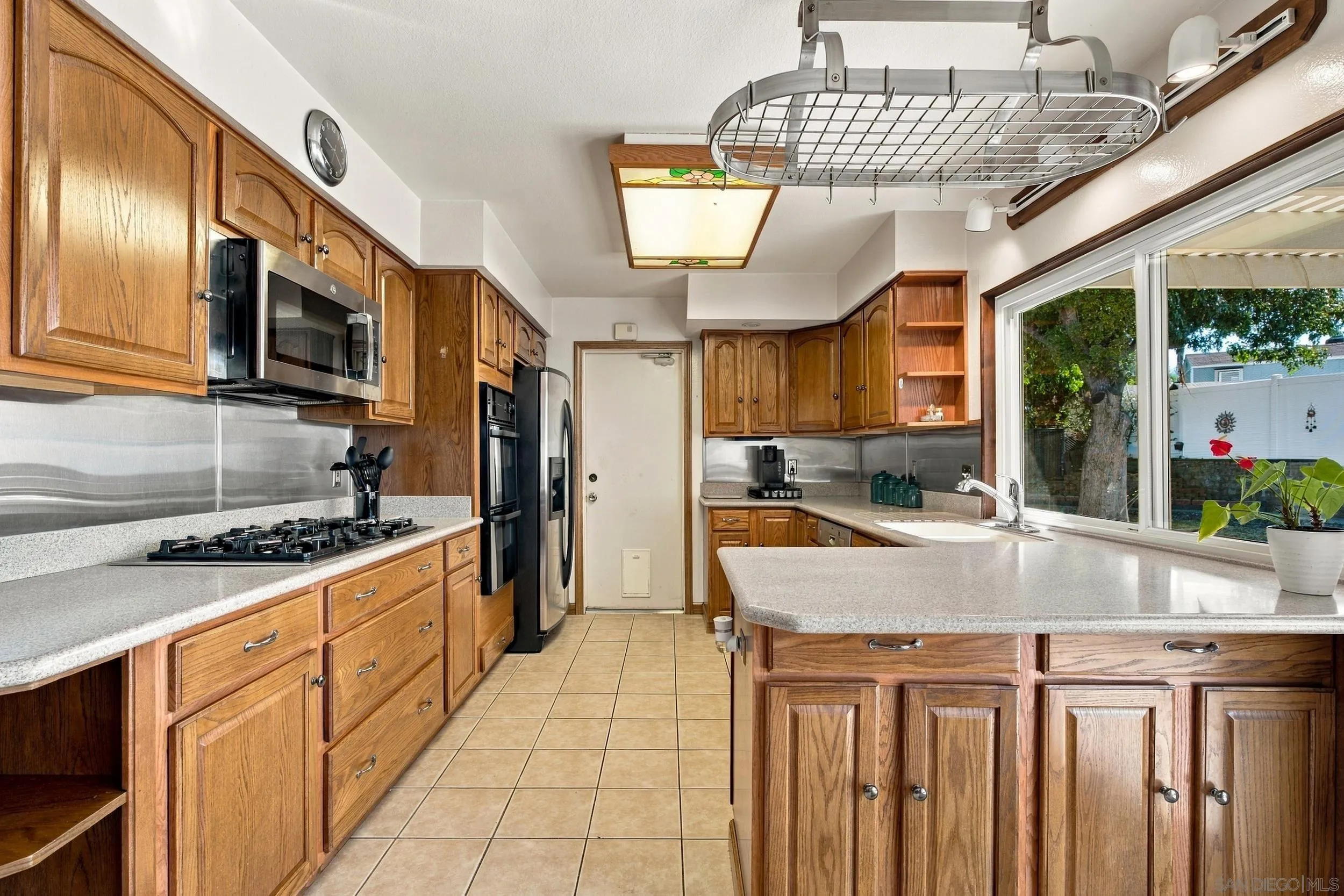 https://cdn.realtyfeed.com/cdn/127/260025290/57e56ce56798f3d8efbbbb2dee9d0c2a.webp