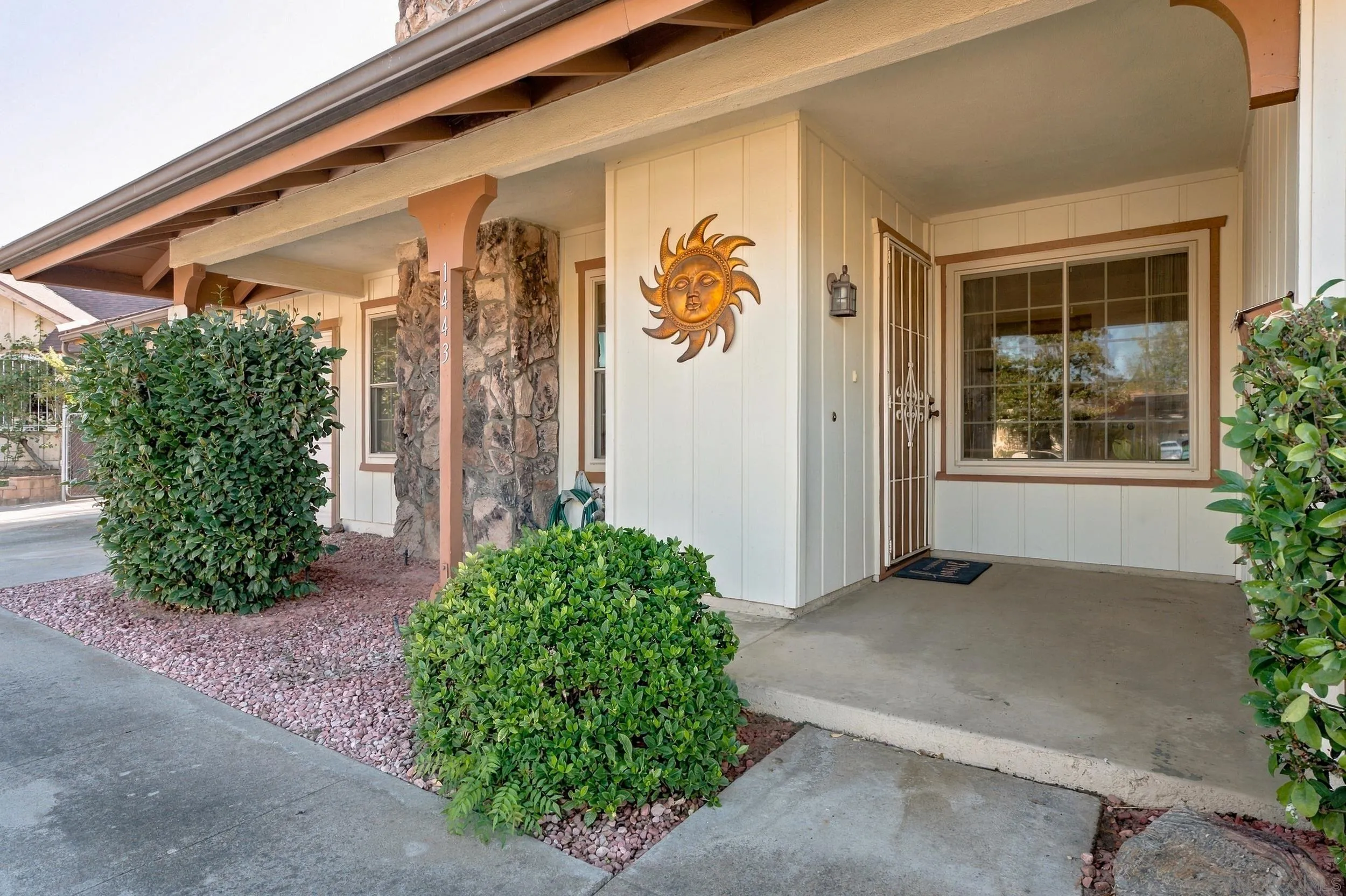 https://cdn.realtyfeed.com/cdn/127/260025290/75f0d3c11285294bc4a89e731fe7e3a9.webp